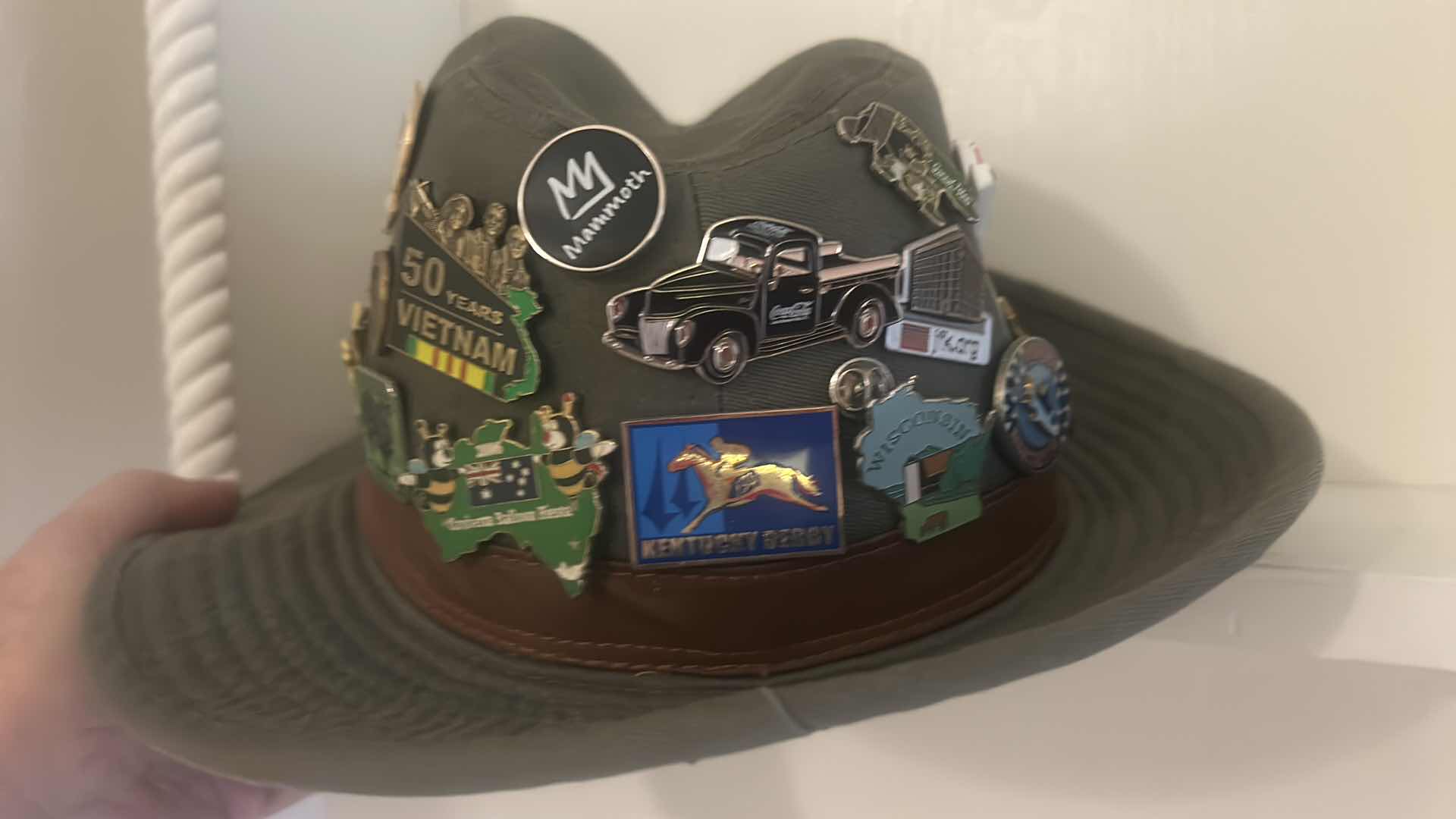 View 5 of MEN’S HAT WITH PIN COLLECTION