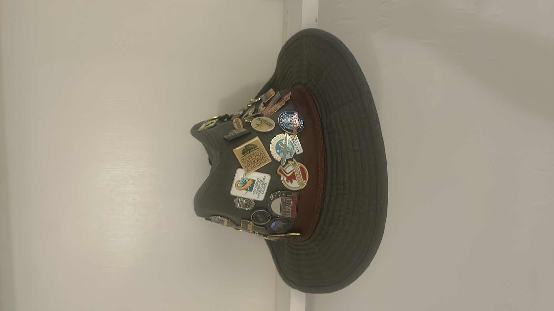 View 3 of MEN’S HAT WITH PIN COLLECTION