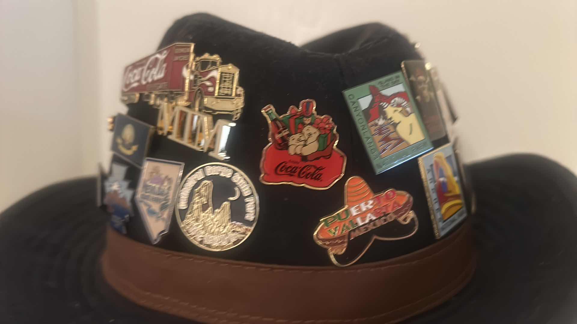 View 4 of MEN’S HAT WITH PIN COLLECTION