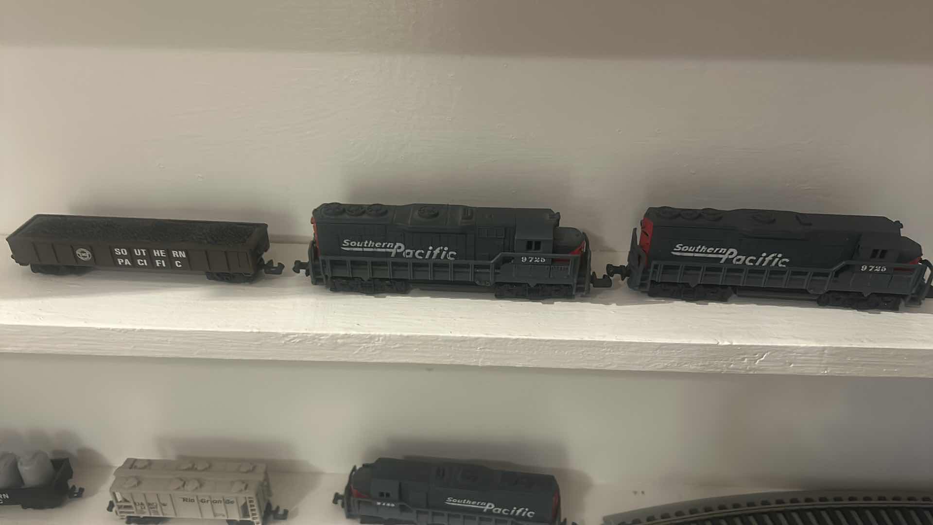 View 3 of COCA-COLA TRAINS AND TRACKS