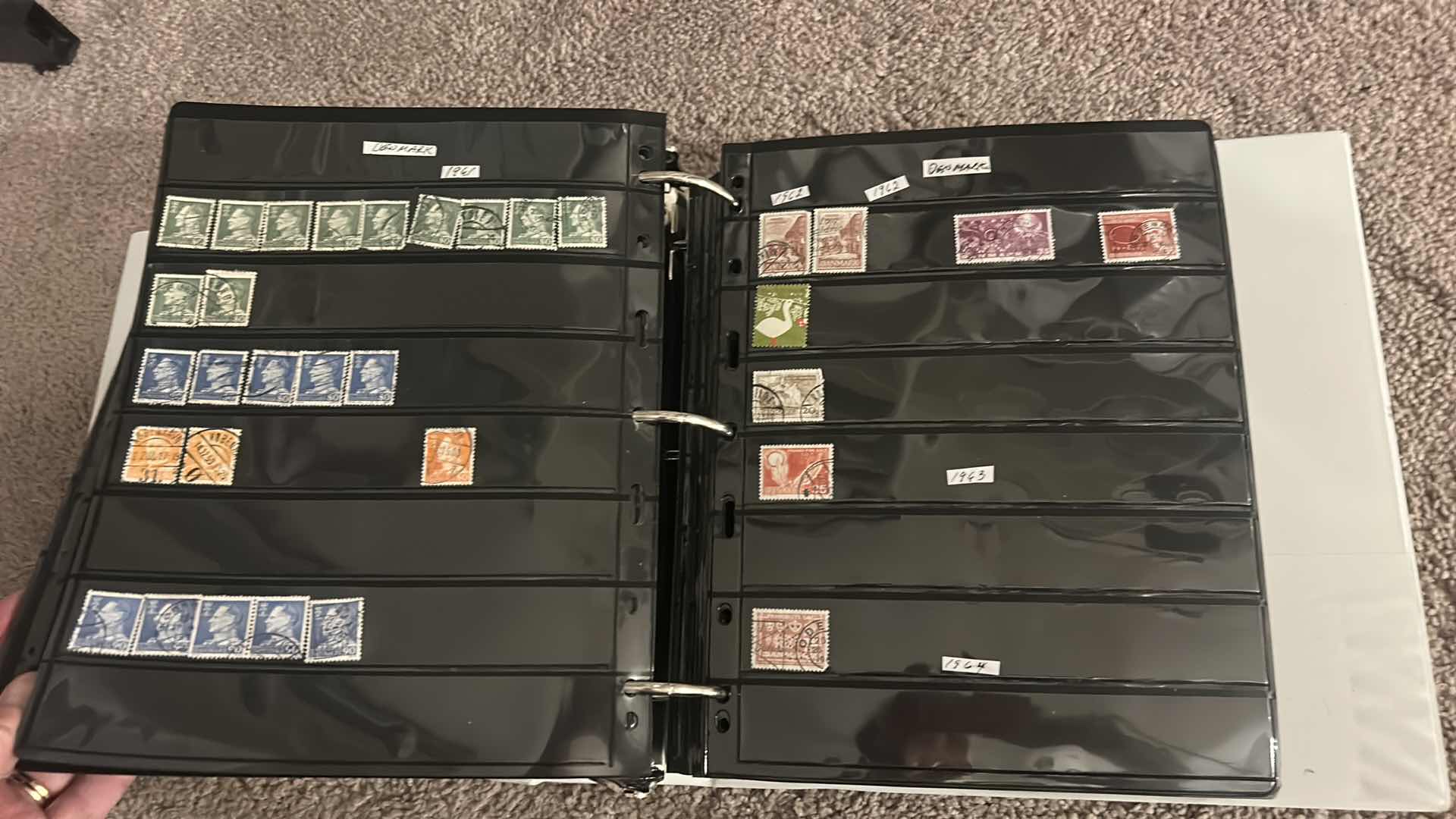 View 15 of 5 LARGE NOTEBOOKS OF COLLECTIBLE POSTAGE STAMPS