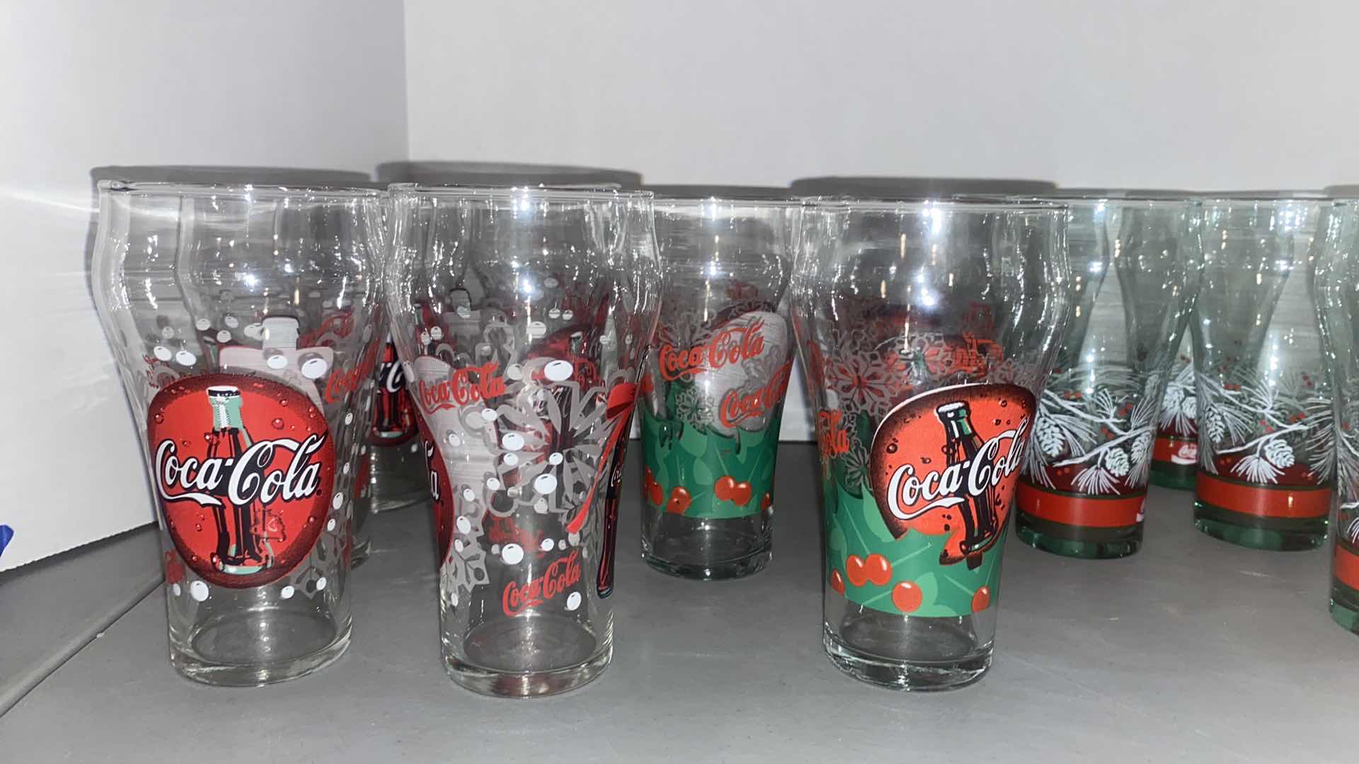 View 3 of VINTAGE COCA-COLA, HOLIDAY & CHERRY GLASSES (18)