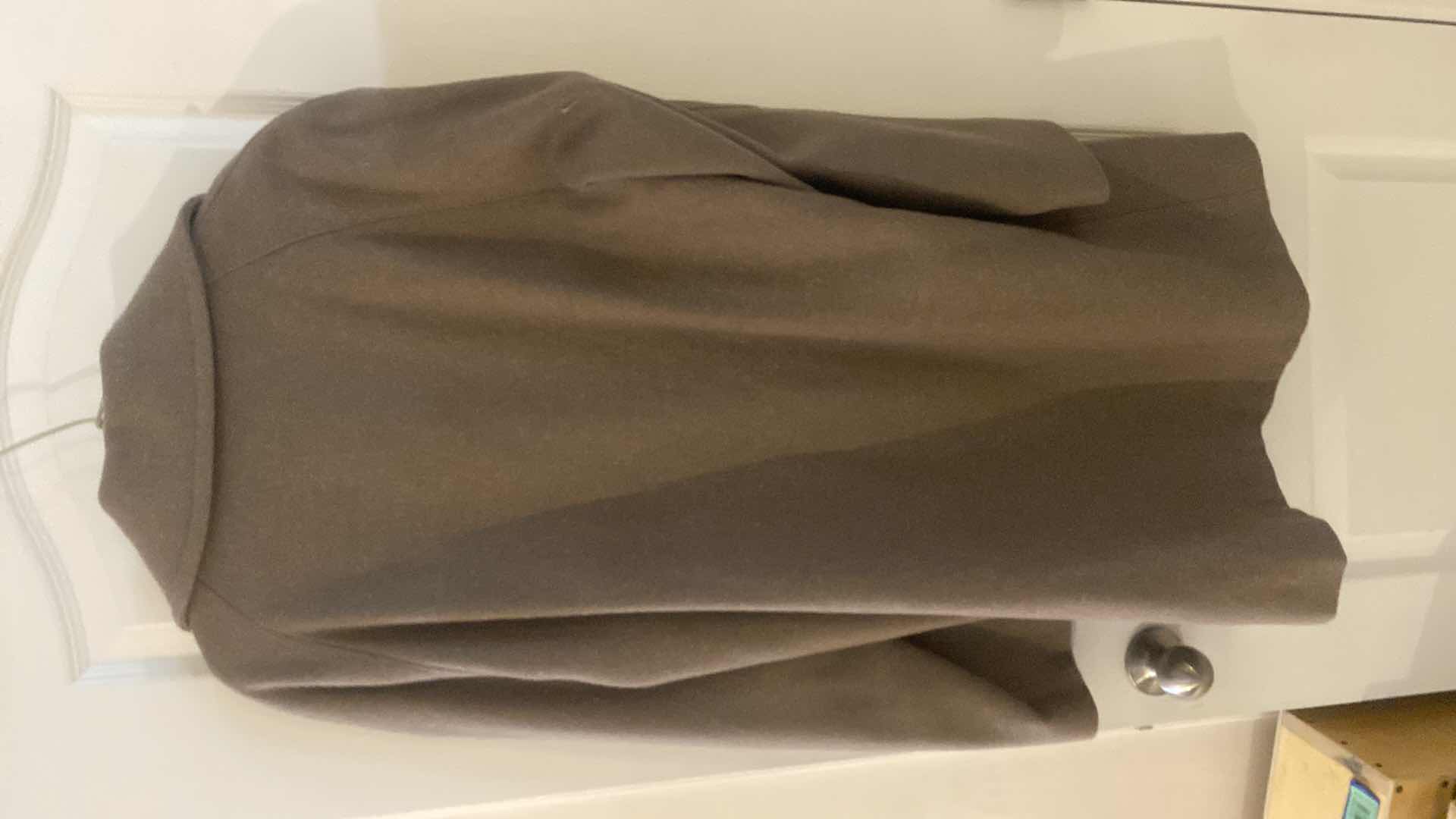 View 4 of VINTAGE MEN’S PENDLETON OVERCOAT SIZE 44