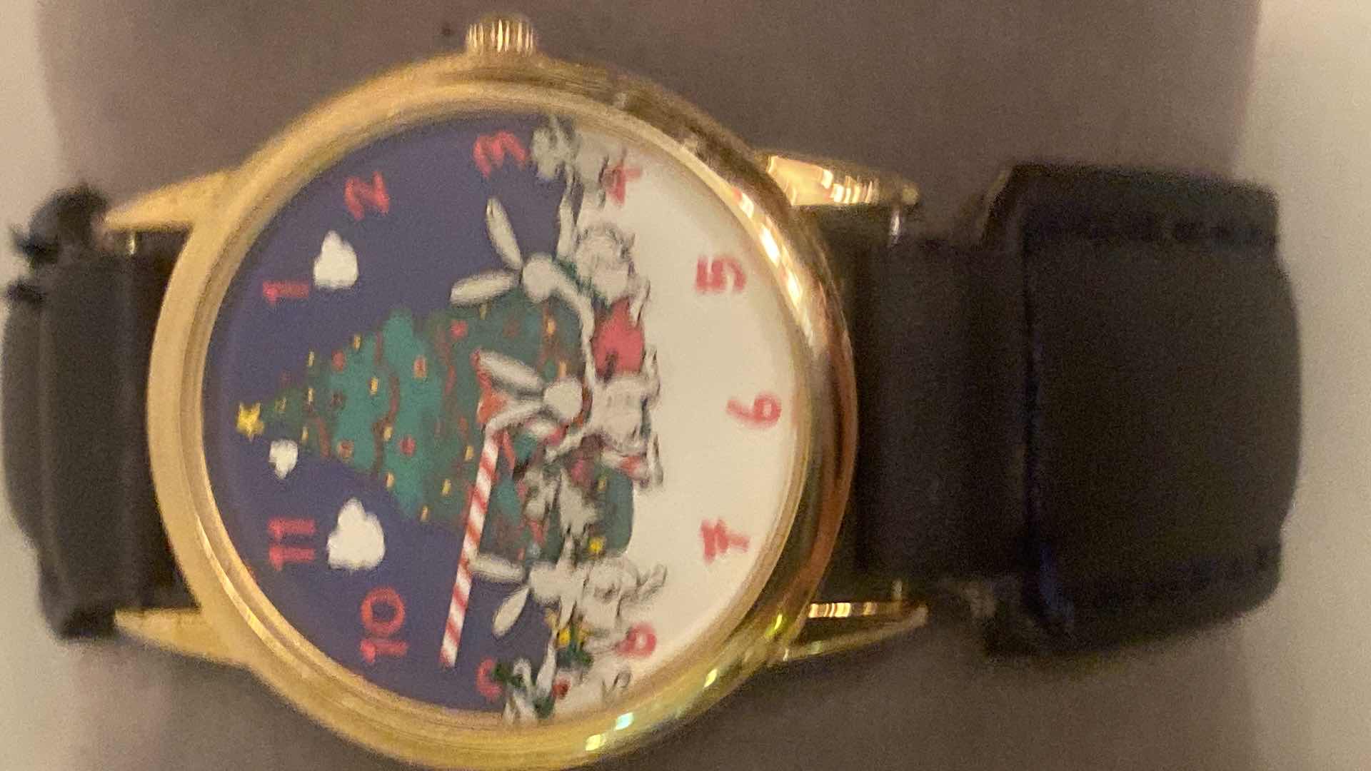 View 4 of WOMEN’S FASHION WATCHES (3)