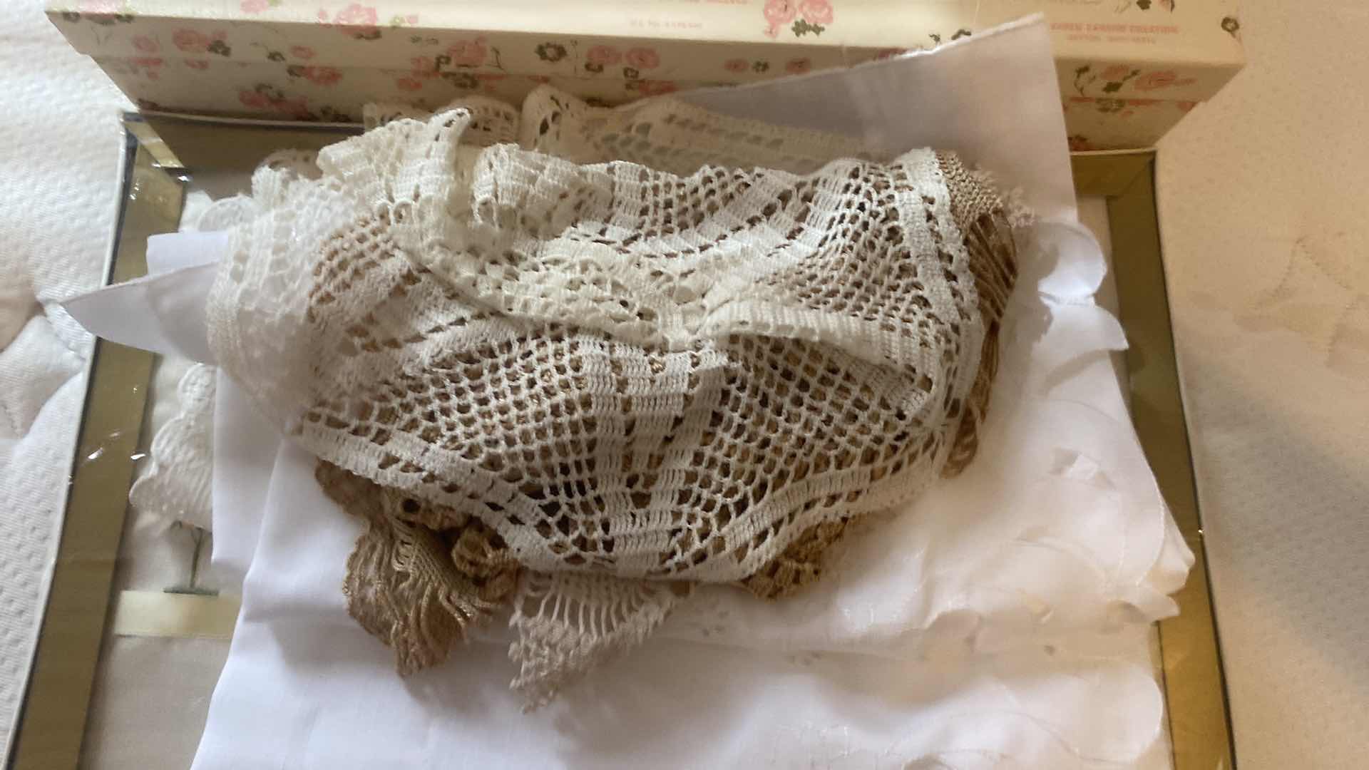 View 4 of LINENS AND SCENTED DRAWER LINING