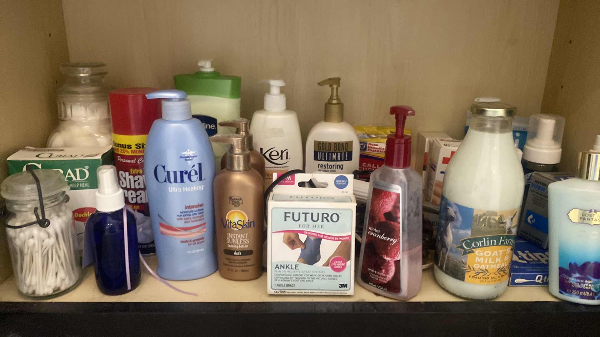 View 3 of CONTENTS IN CABINET - SHOE POLISH LOTION AND MORE