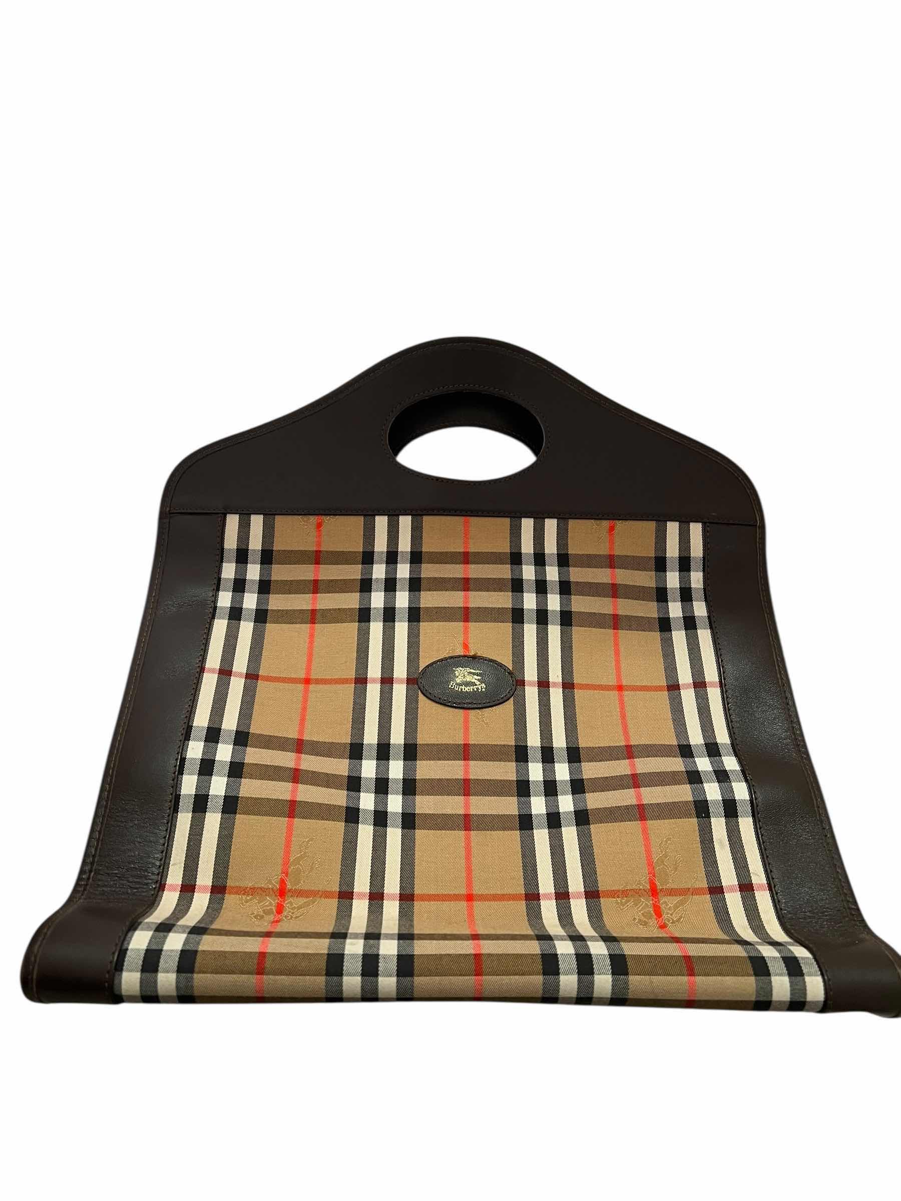 Photo 1 of DESIGNER HAND BAG “BURBERRY”CLUTCH. NOT AUTHENTICATED.