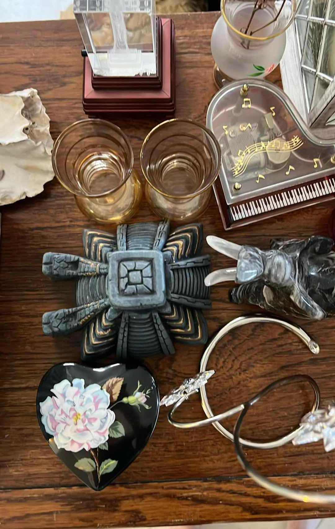 Photo 1 of VARIOUS DECORATIVE PIECES. CONTENTS OF SHELF. HOME DECOR.