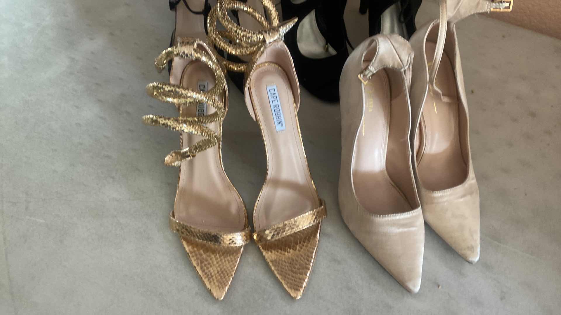 Photo 1 of 4 - WOMENS DRESS SHOES SIZES 9 & 10