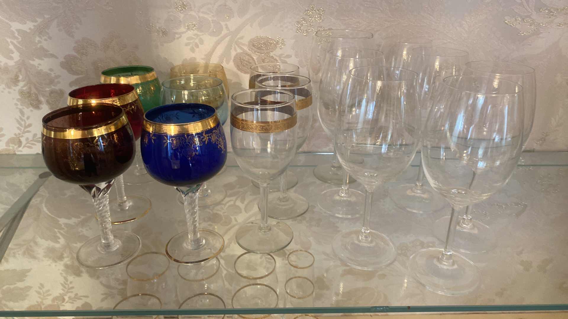 Photo 1 of 16 - PIECES STEMWARE