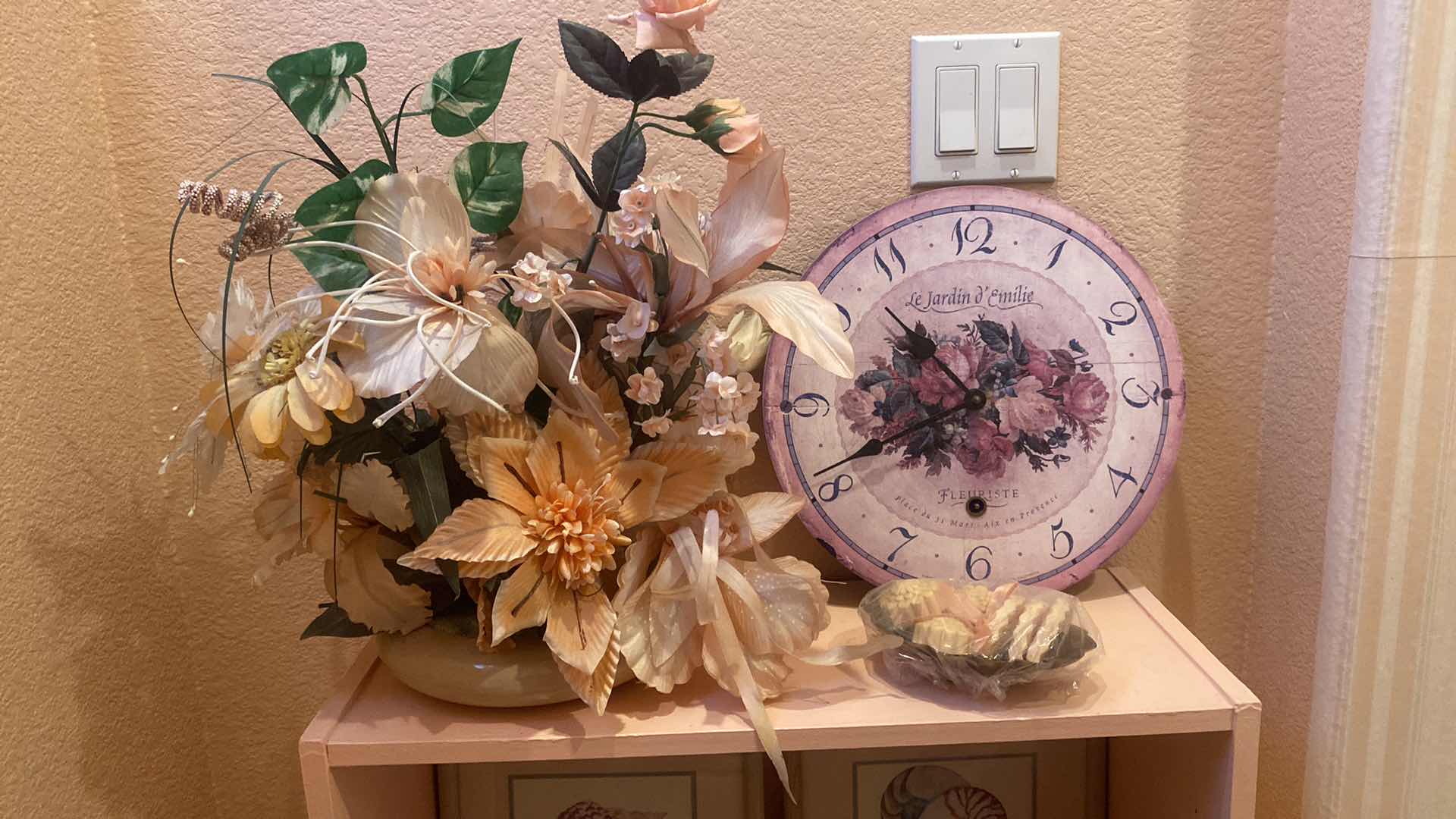 Photo 1 of 2 SHELF BOOK SHELF WITH BATHROOM ACCESSORIES 24“ x 10“ H29”