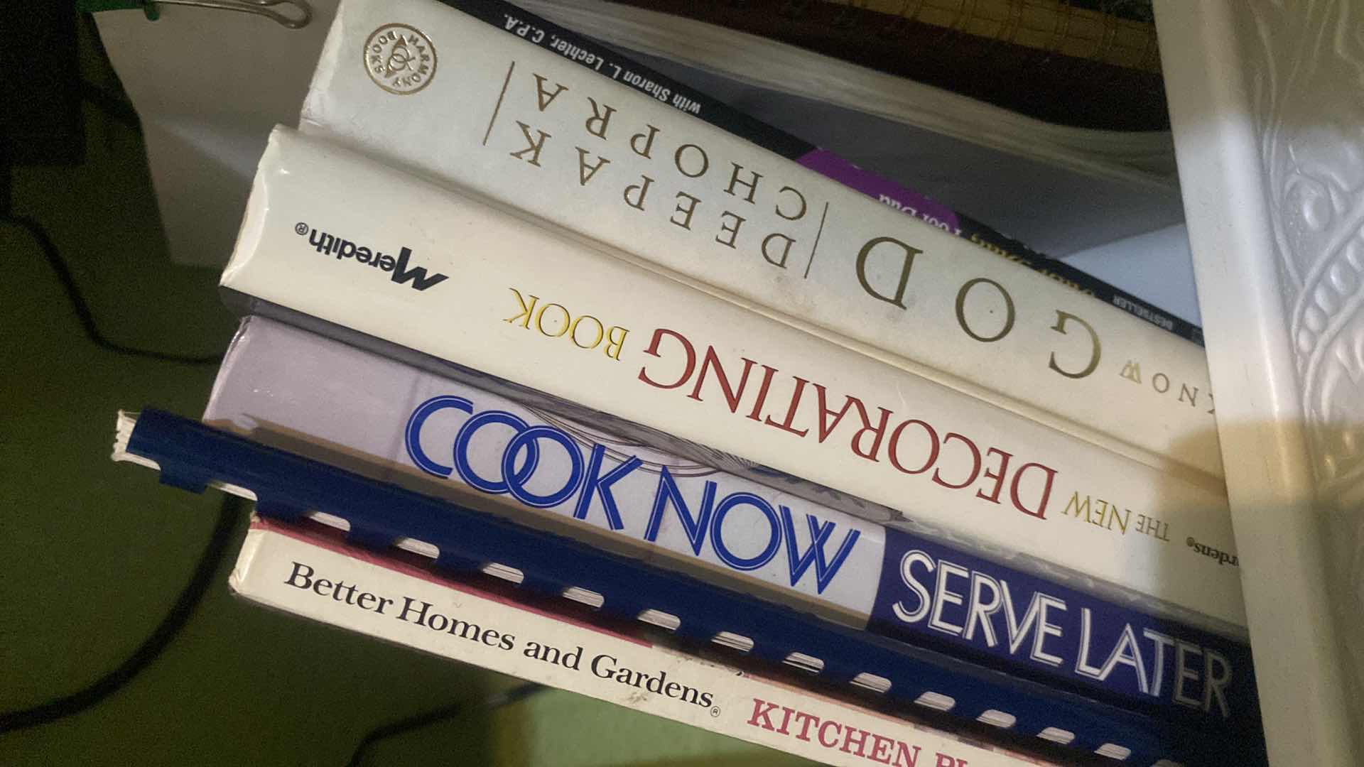 Photo 1 of 1 SHELF OF BOOKS - VARIOUS GENRES