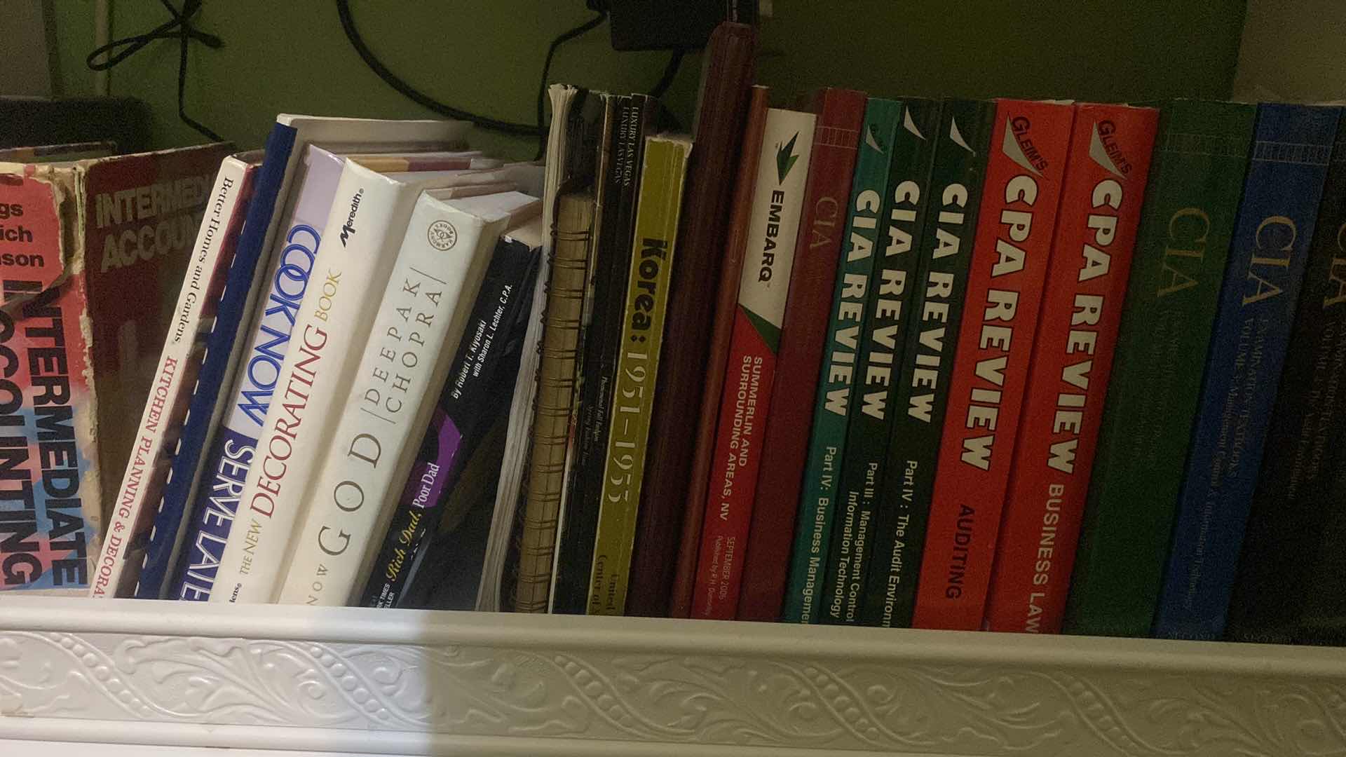 Photo 1 of 1 SHELF OF BOOKS - VARIOUS GENRES