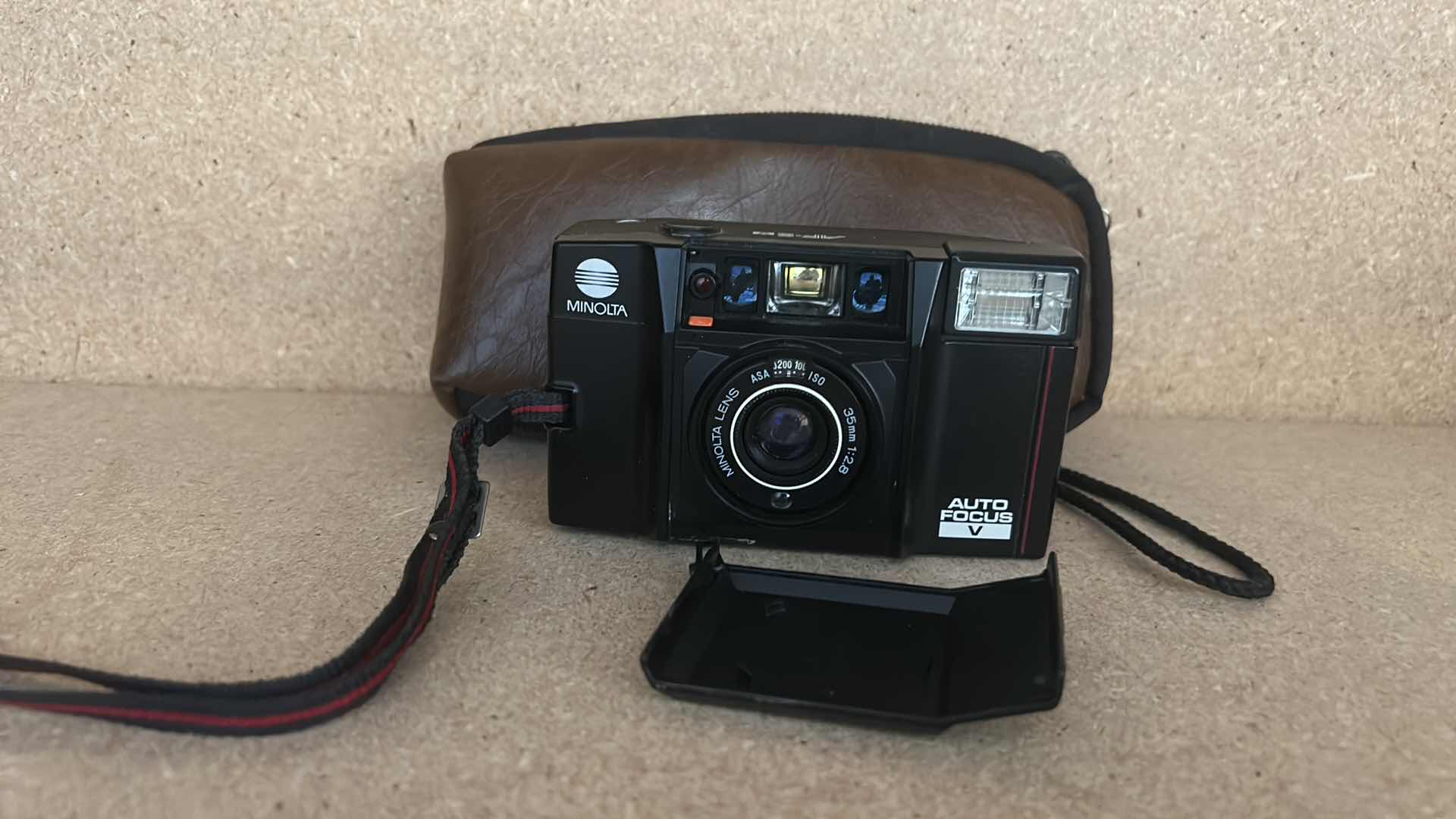 Photo 1 of MINOLTA AUTO FOCUS CAMERA