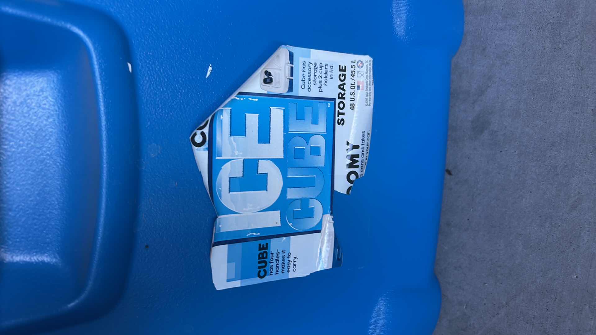 Photo 1 of IGLOO ICE CUBE