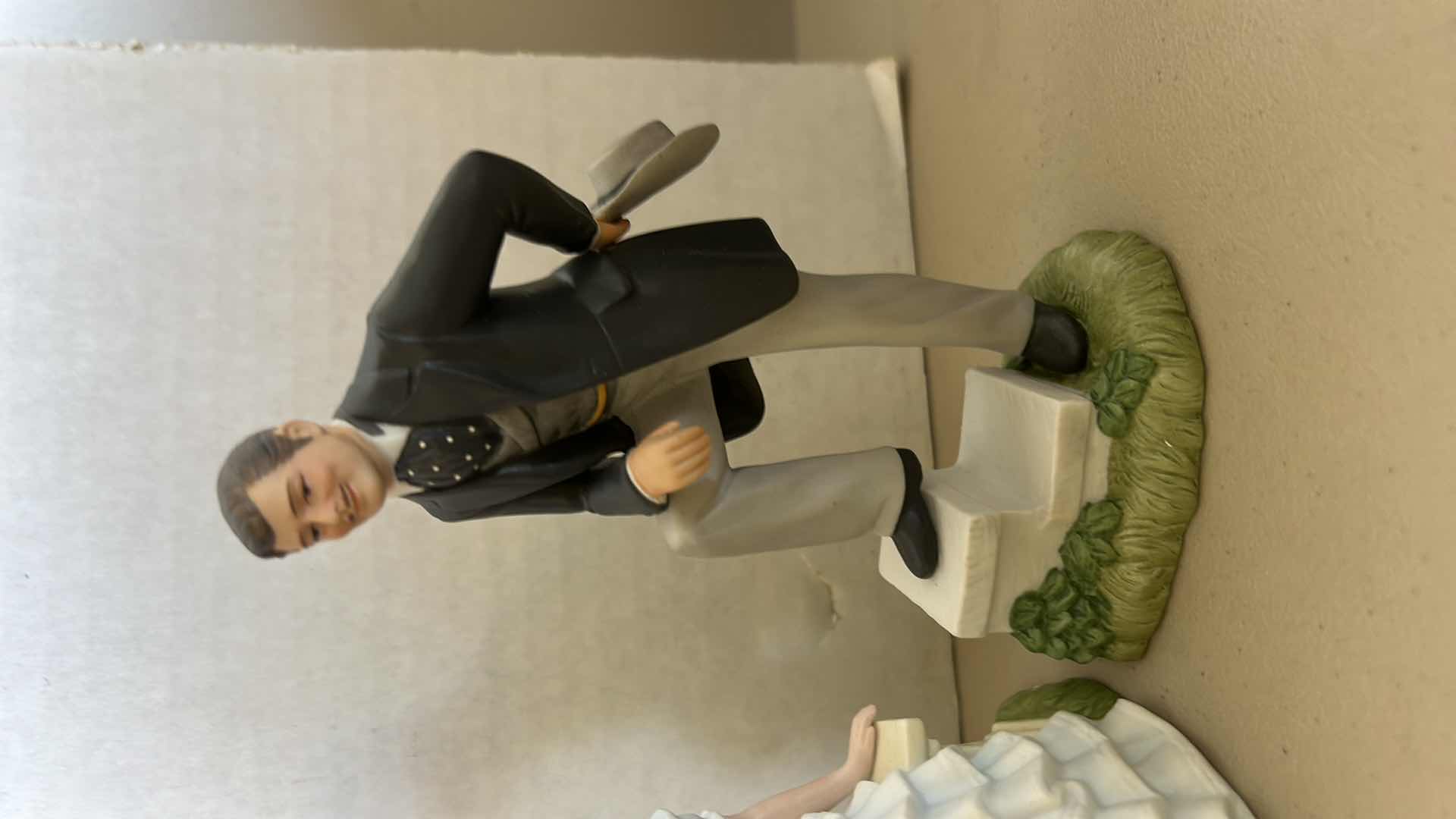 Photo 1 of 2 AVON IMAGES OF HOLLYWOOD FIGURINES (TALLEST H6”)