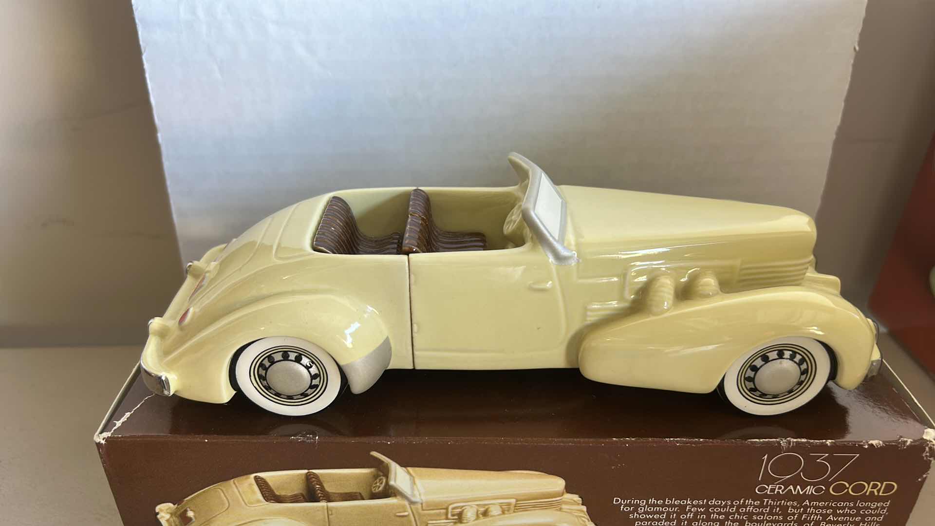 Photo 1 of AVON 1932 CERAMIC CORD