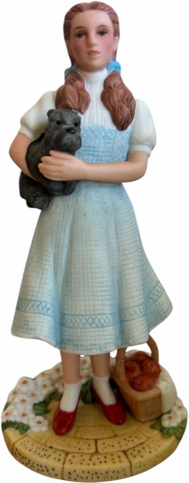 Photo 1 of AVON IMAGES OF HOLLYWOOD FIGURINES H6”