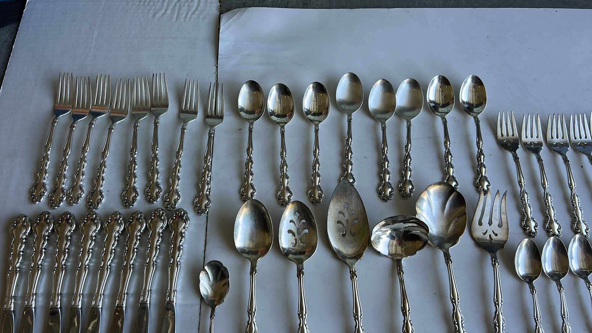 Photo 1 of 47 PCS SILVERWARE