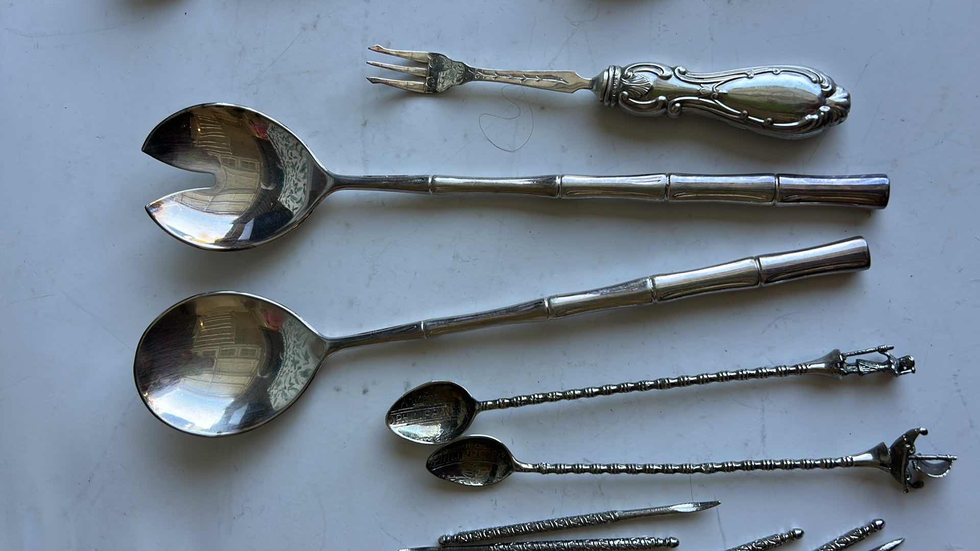 Photo 1 of 29 PC MISC DINING UTENSILS