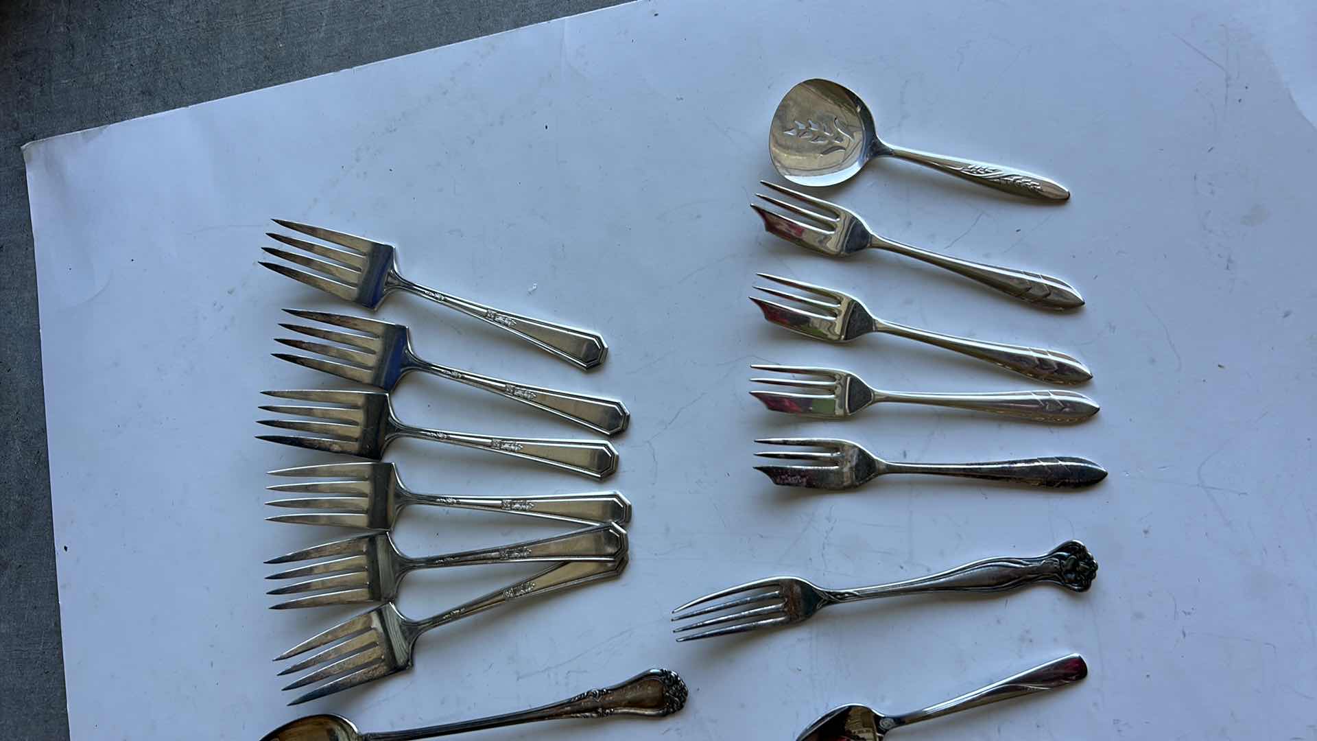 Photo 1 of 29 PC MISC DINING UTENSILS