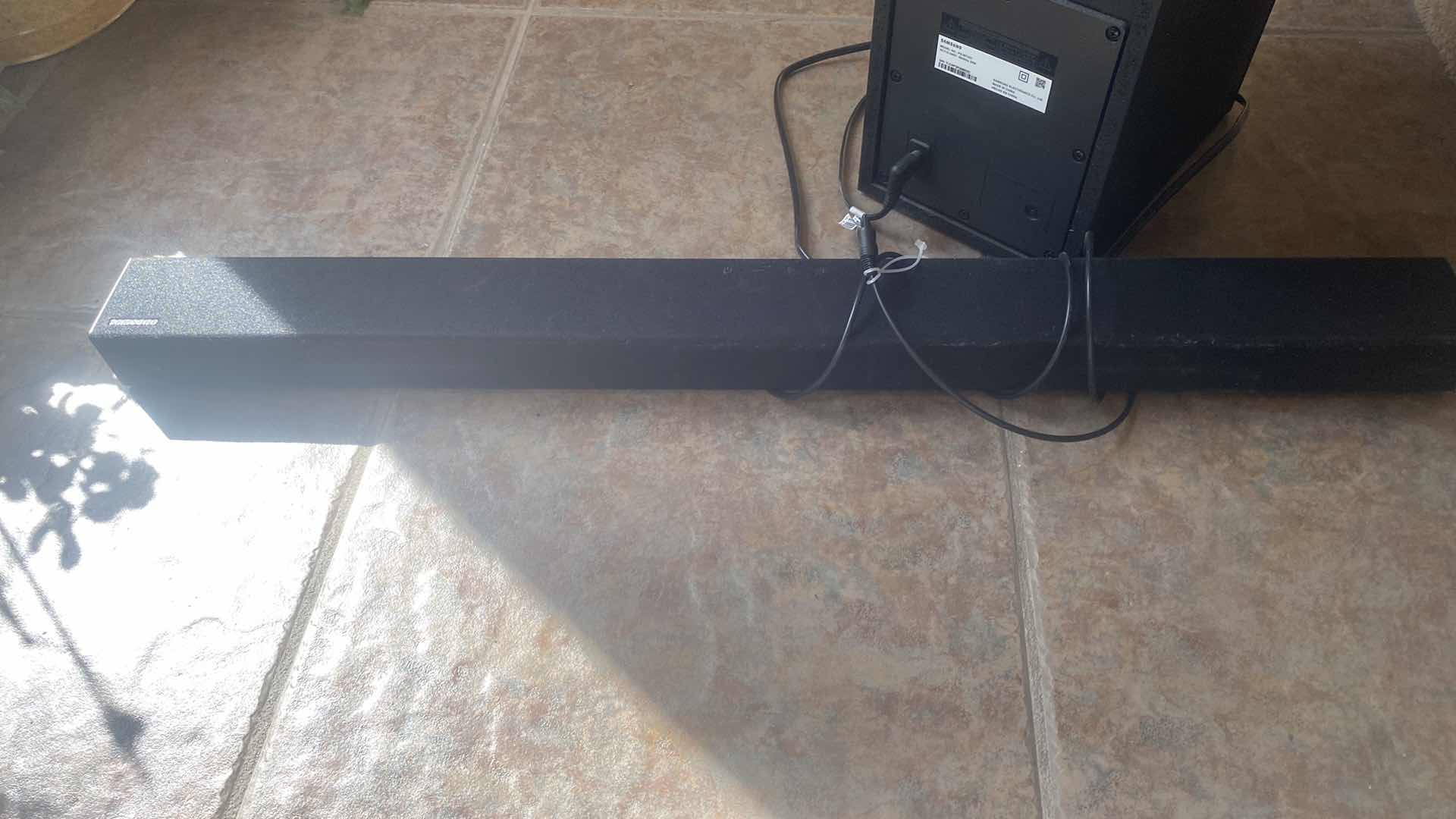 Photo 1 of SAMSUNG SOUNDBAR & WOOFER