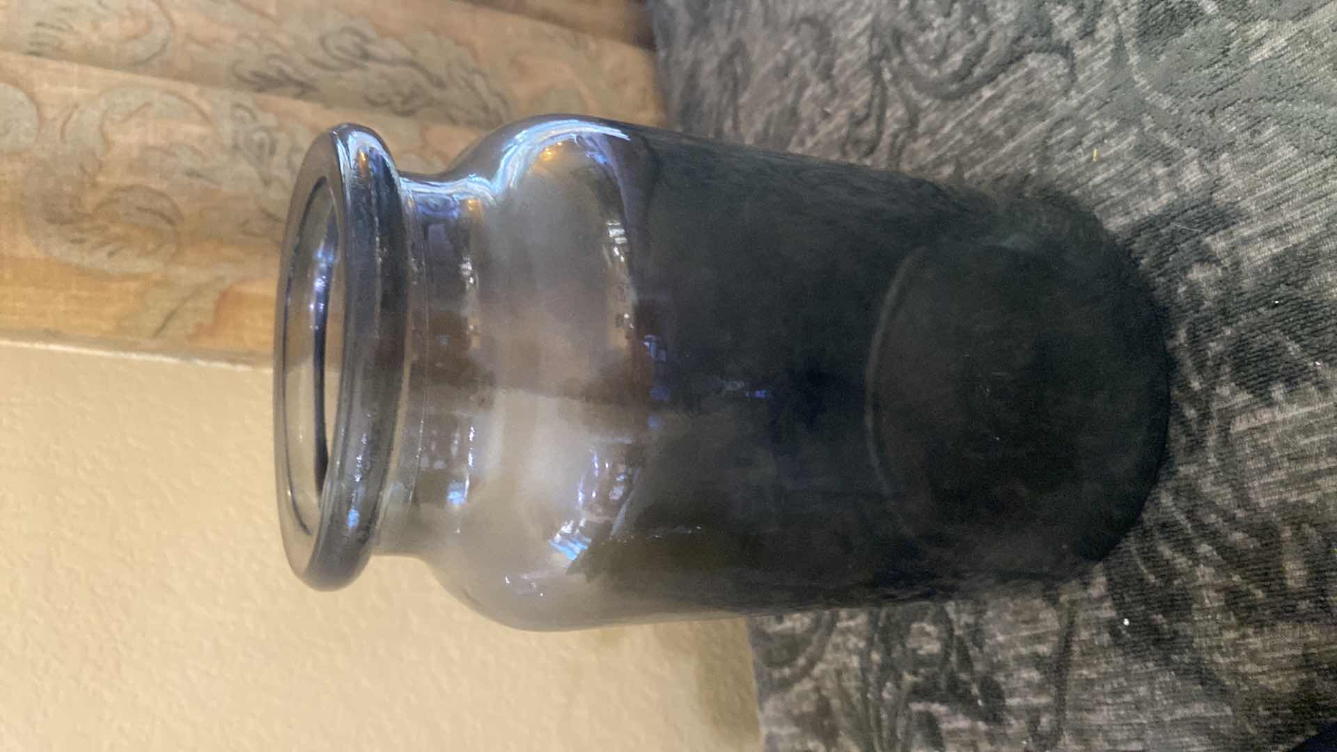 Photo 1 of 3 GREEN VASES & HANGING SEA SHELL TALLEST H9 1/2”