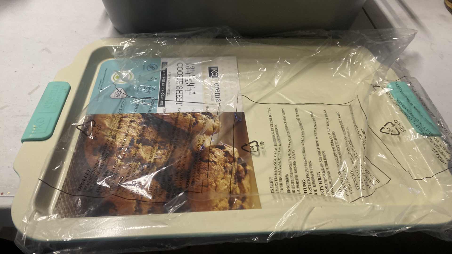 Photo 1 of 5 HOLIDAY ROASTING PANS GRAVY BOAT & COOKIE SHEET