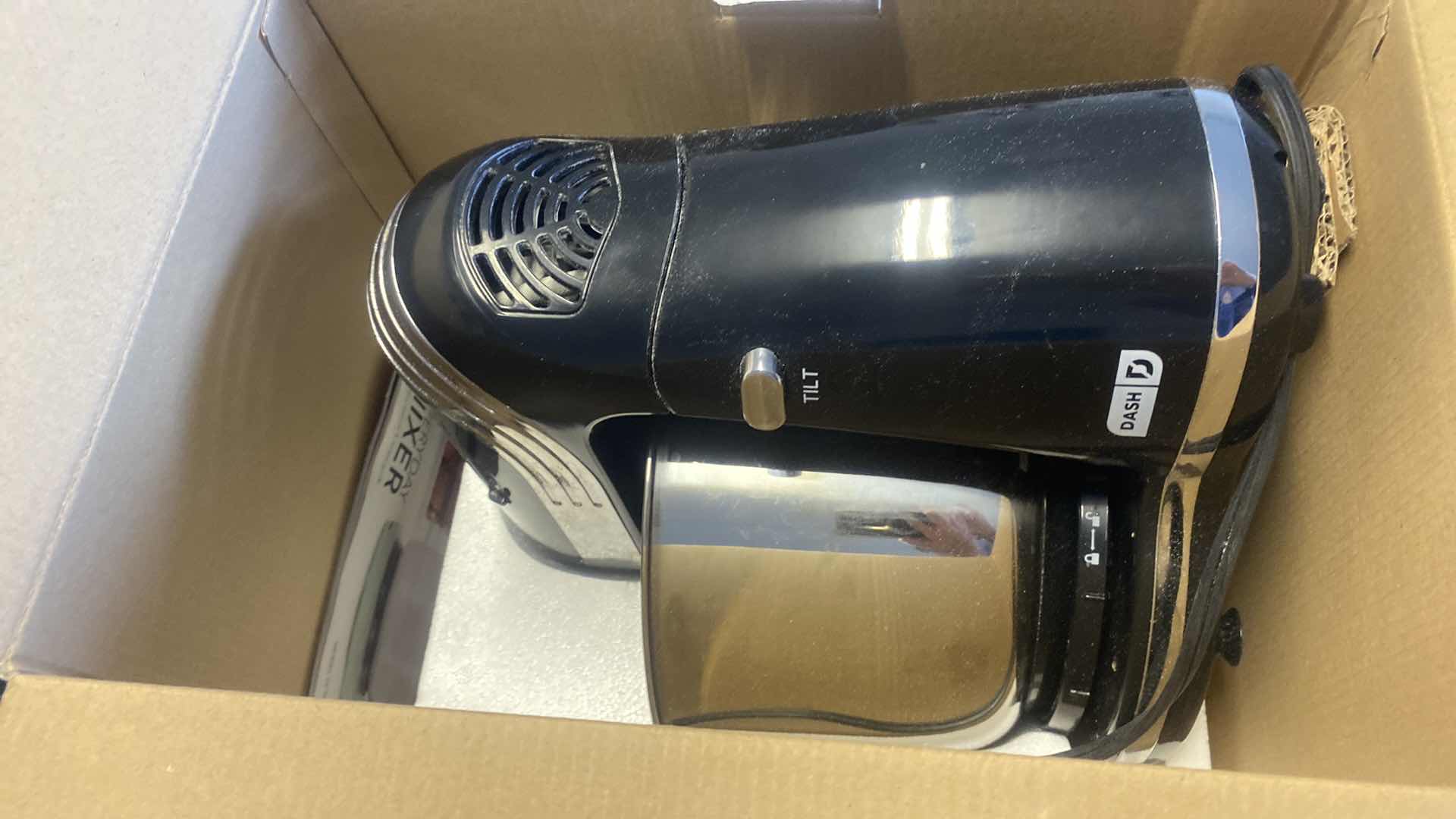 Photo 1 of NEW DASH EVERYDAY MIXER