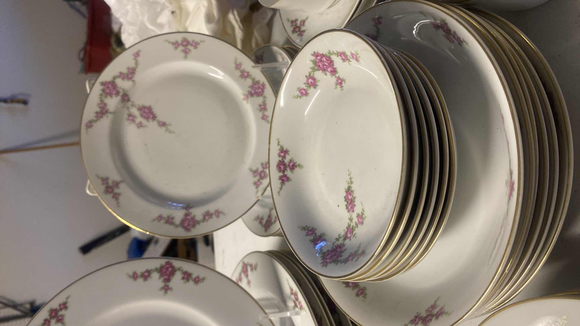 Photo 1 of 41 PIECES OF H & C HEINRICH & CO SELEB BAVARIA CHINA