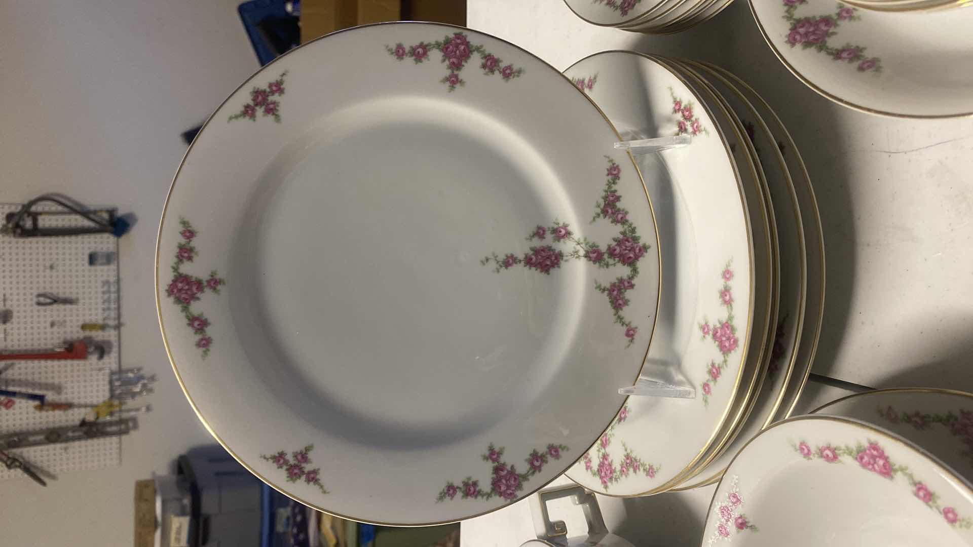Photo 1 of 41 PIECES OF H & C HEINRICH & CO SELEB BAVARIA CHINA