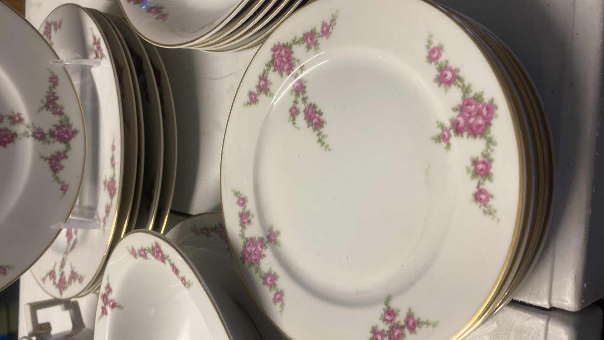 Photo 1 of 41 PIECES OF H & C HEINRICH & CO SELEB BAVARIA CHINA