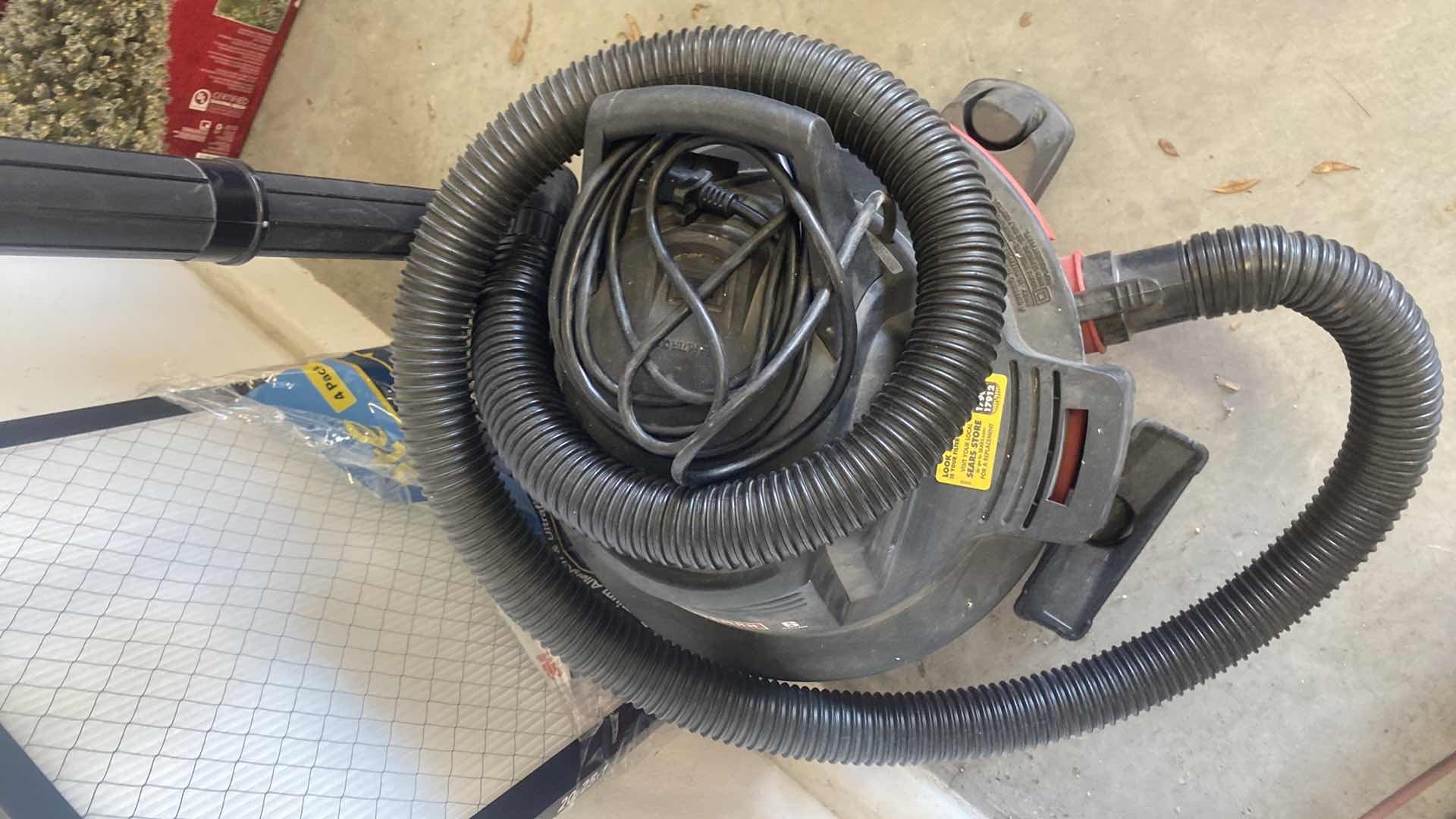 Photo 1 of CRAFTSMAN WET DRY VAC