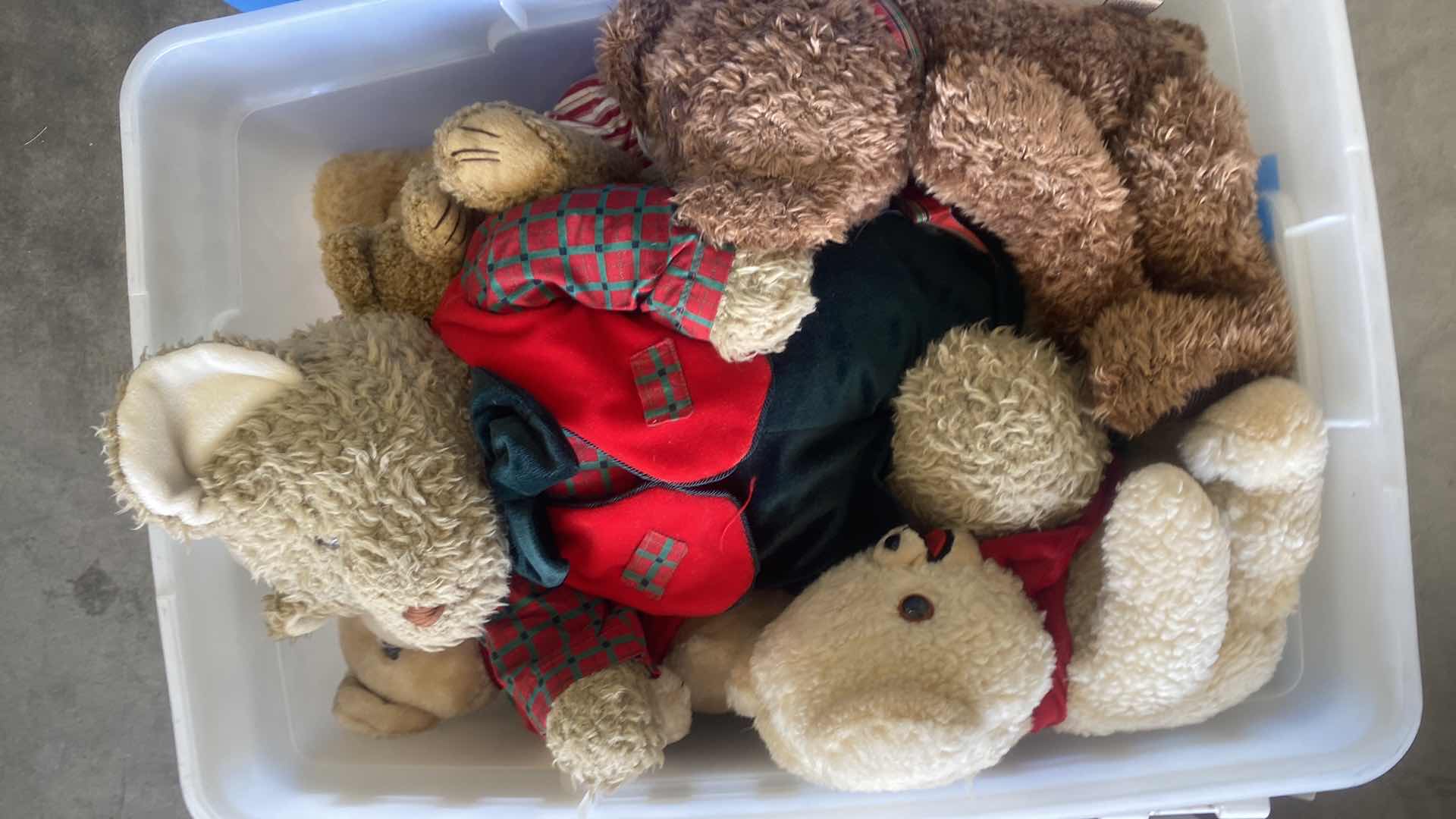 Photo 1 of 3 TOTES CHRISTMAS BALLS BEARS & ELECTRICAL