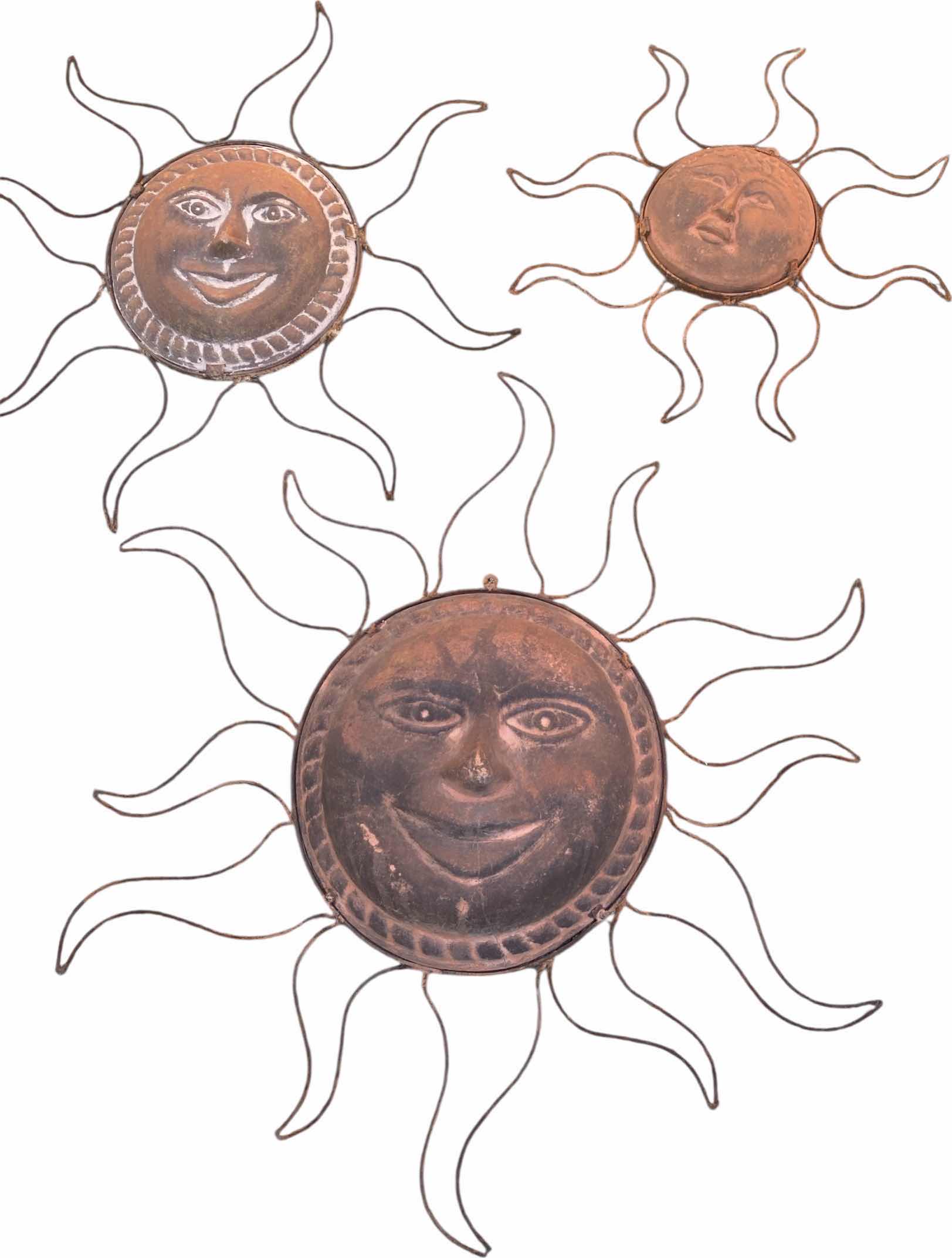 Photo 1 of 3 SUN YARD ART LARGEST 32”