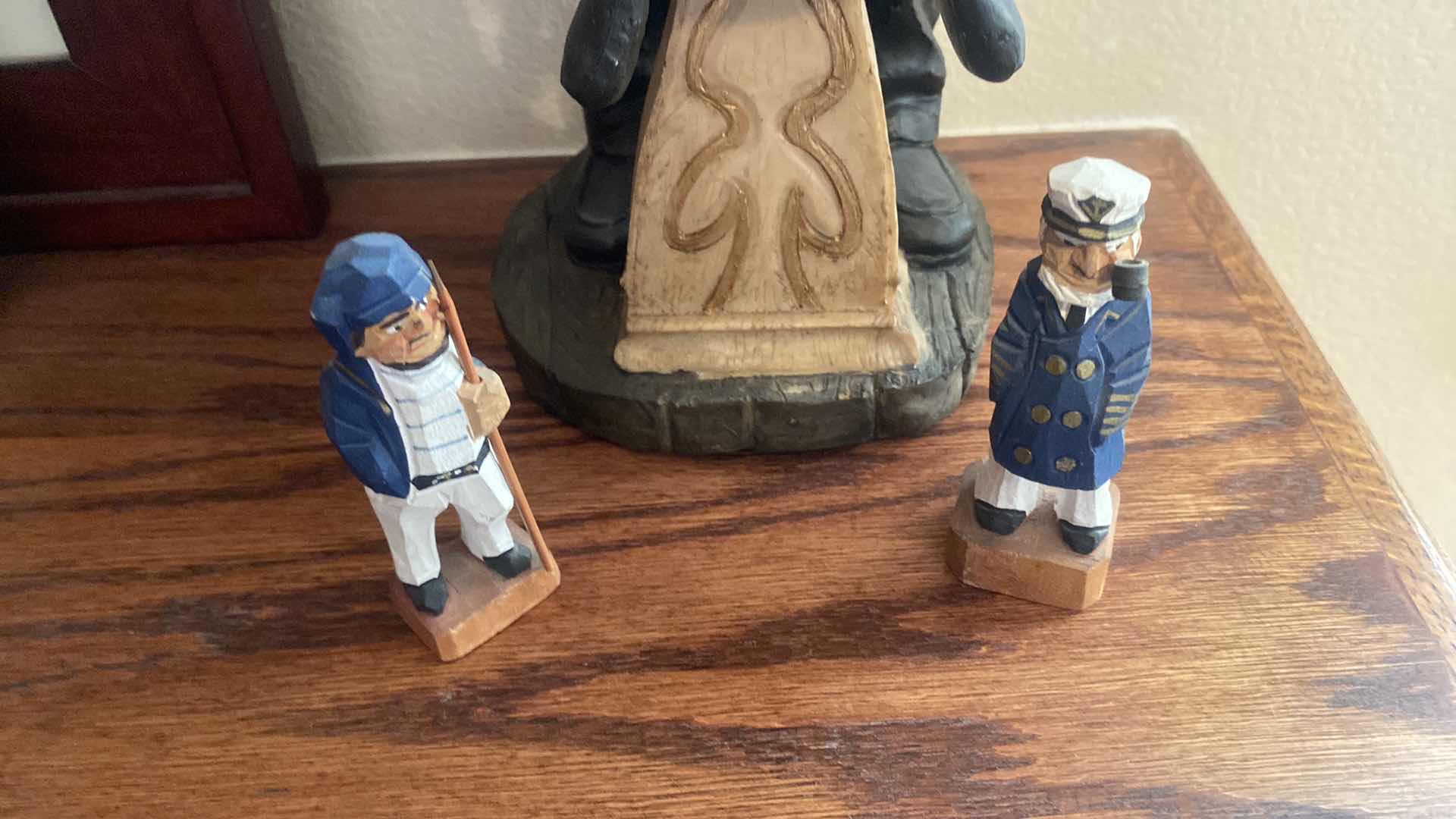 Photo 1 of 2 SMALL FIGURINES & HEAVY SEA CAPTAIN FIGURINE H18”