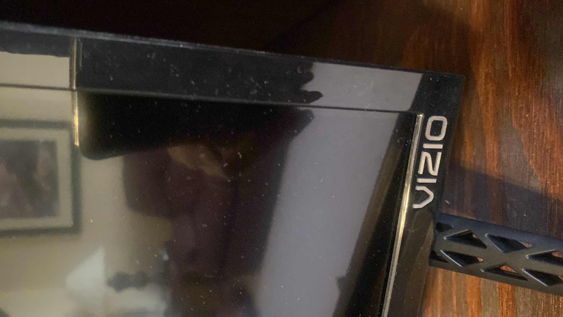 Photo 1 of 32” VIZIOI TV WITH REMOTE (needs batteries)