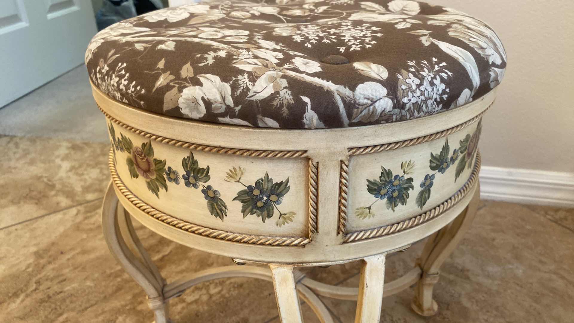 Photo 1 of 16” ROUND METAL & WOOD STOOL H17 1/2”