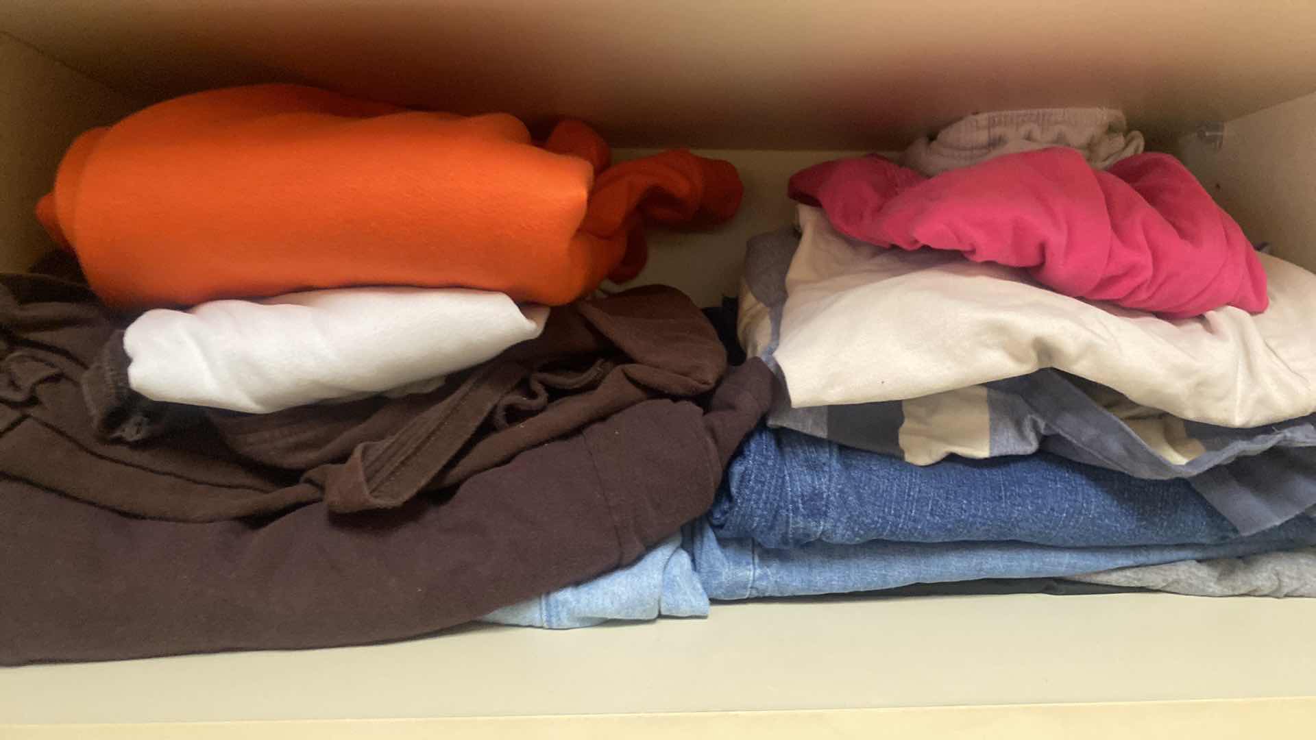 Photo 1 of 6 SHELFS MENS SIZE 2 XL & XL CLOTHING