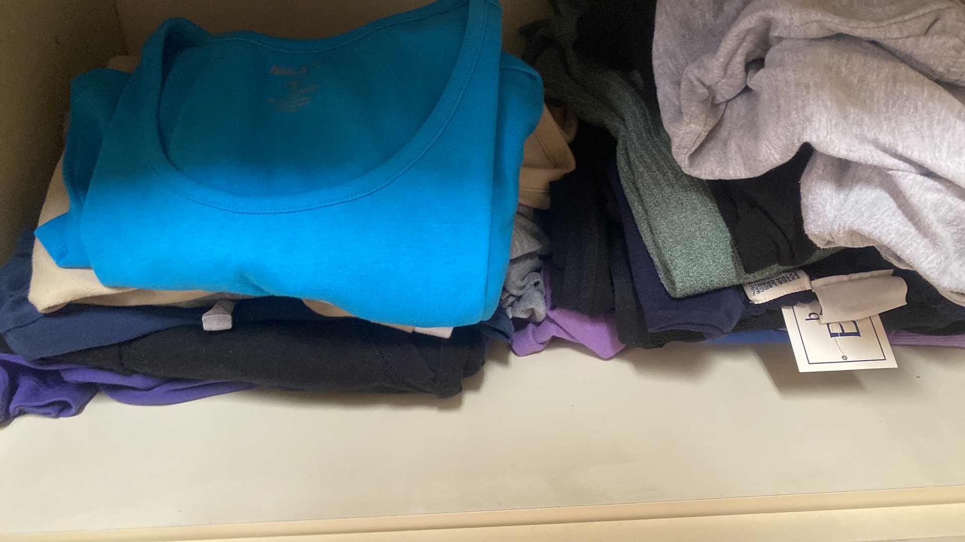 Photo 1 of 6 SHELFS MENS SIZE 2 XL & XL CLOTHING