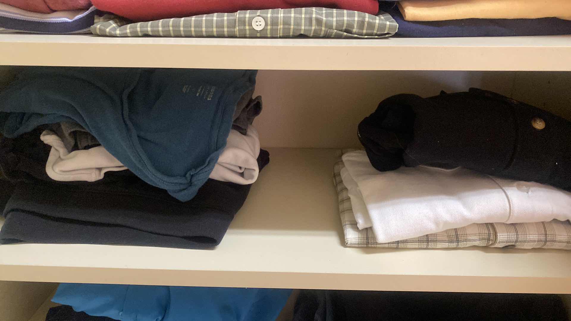 Photo 1 of 6 SHELFS MENS SIZE 2 XL & XL CLOTHING
