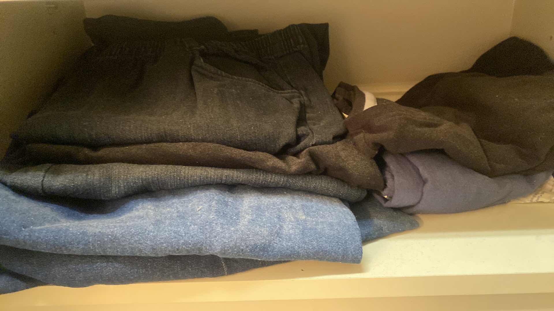 Photo 1 of 8 SHELFS MENS SIZE 2 XL & XL CLOTHING