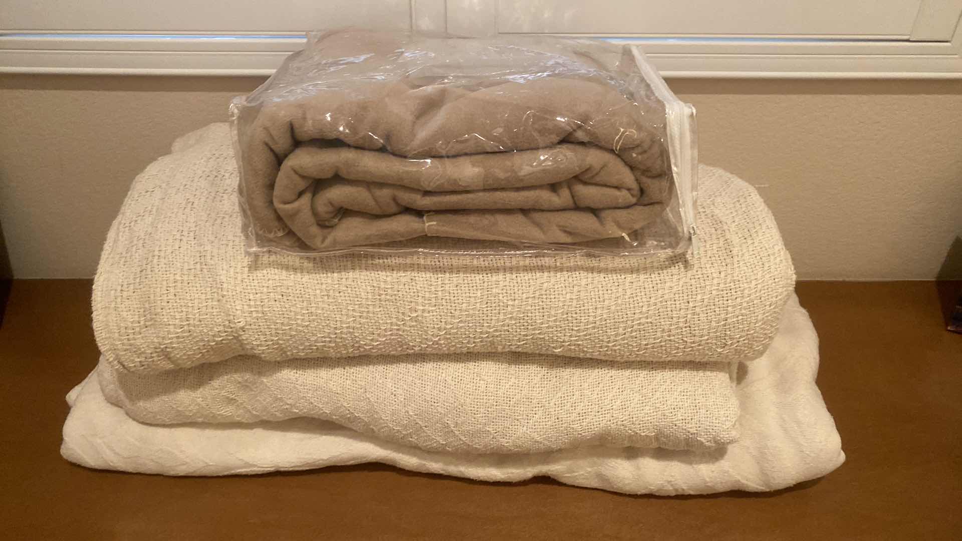 Photo 1 of 3-QUEEN BLANKETS & 1 THROW