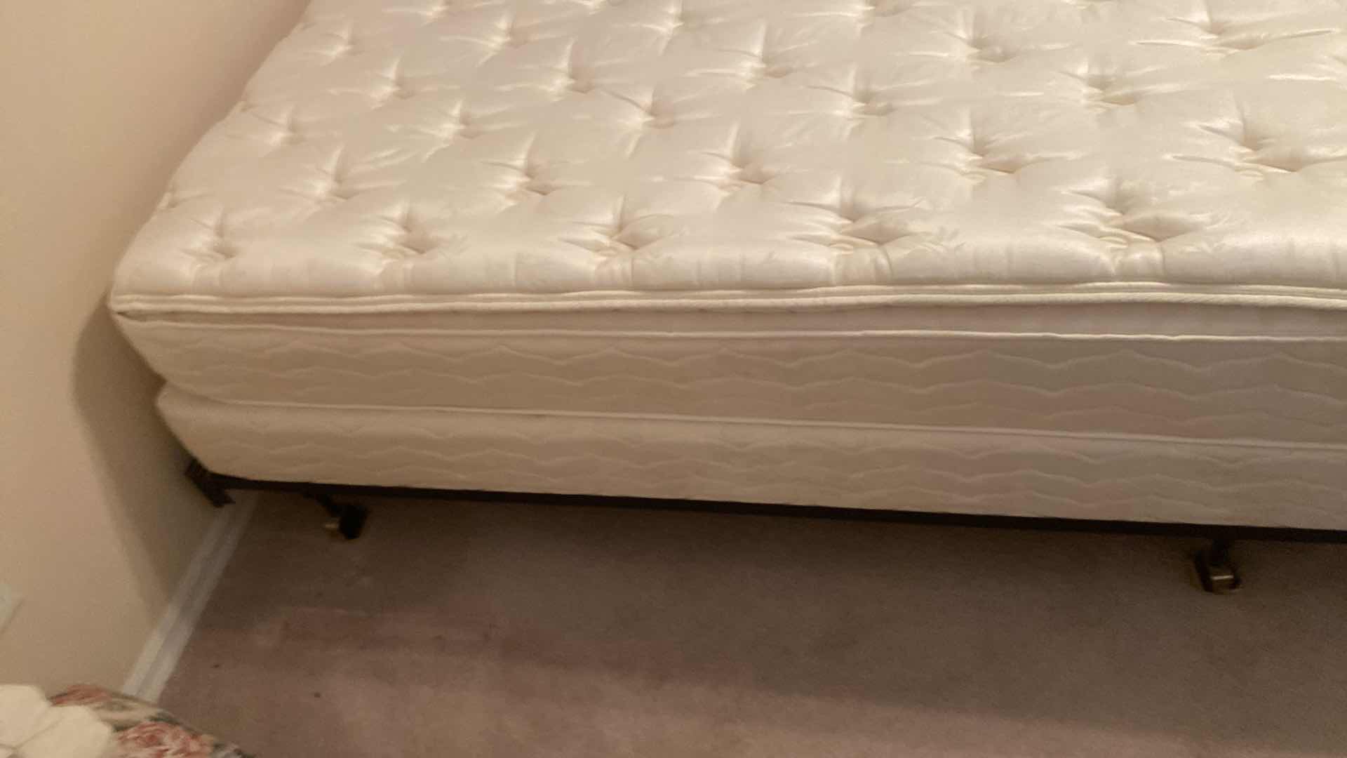 Photo 1 of QUEEN SIZE FOUR SEASONS BACK SUPPORTER PILLOW TOP MATTRESS, BOX SPRING AND FRAME 60“ x 80“