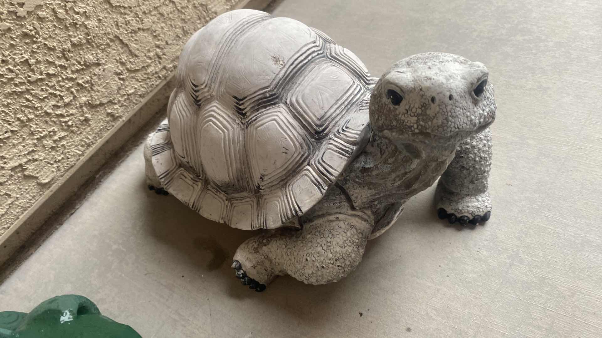 Photo 1 of CAST RESIN FROG & RESIN TURTLE YARD ART LARGEST 13 1/2” x 9”