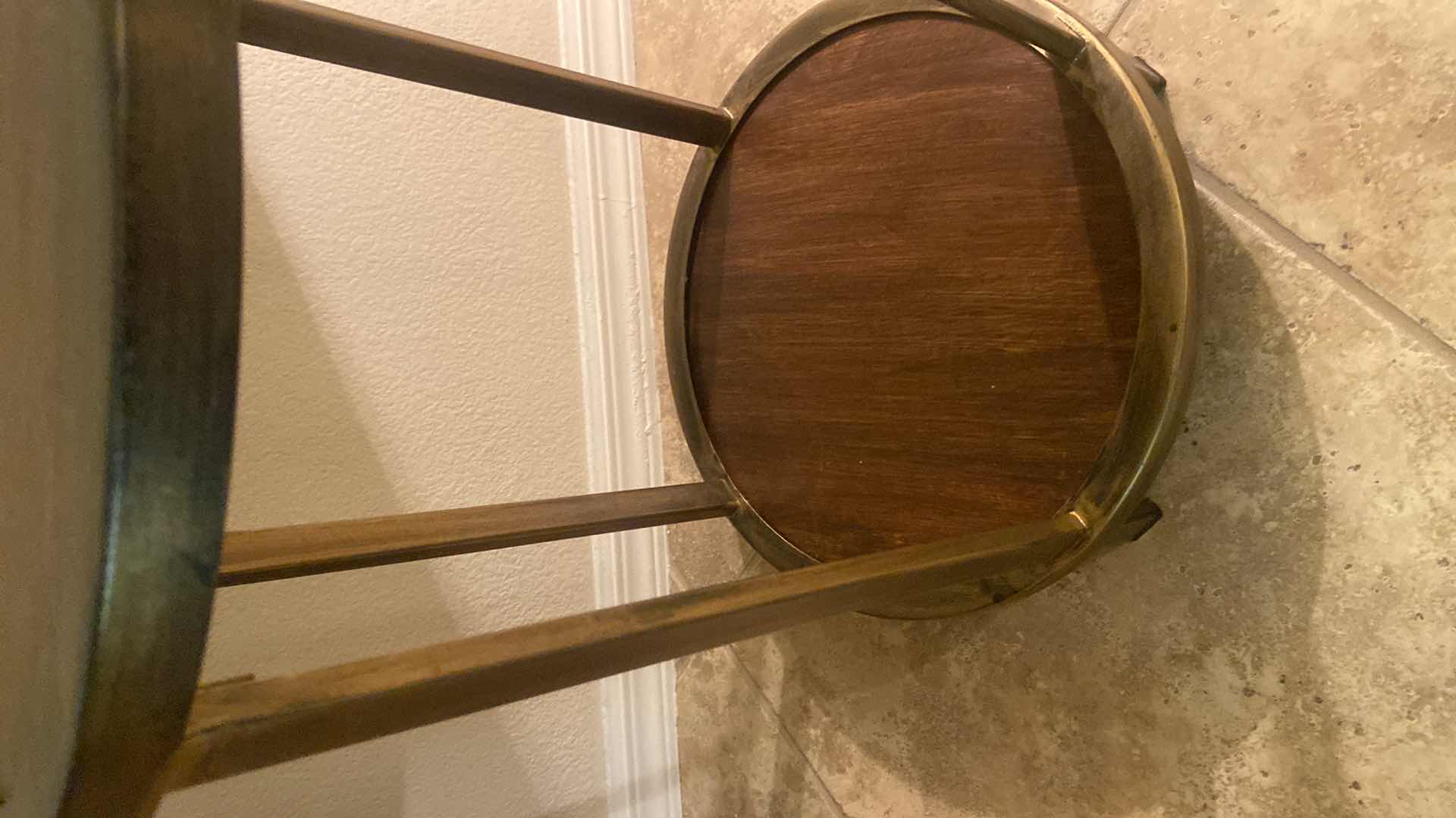 Photo 1 of 15” ROUND TABLE H22”