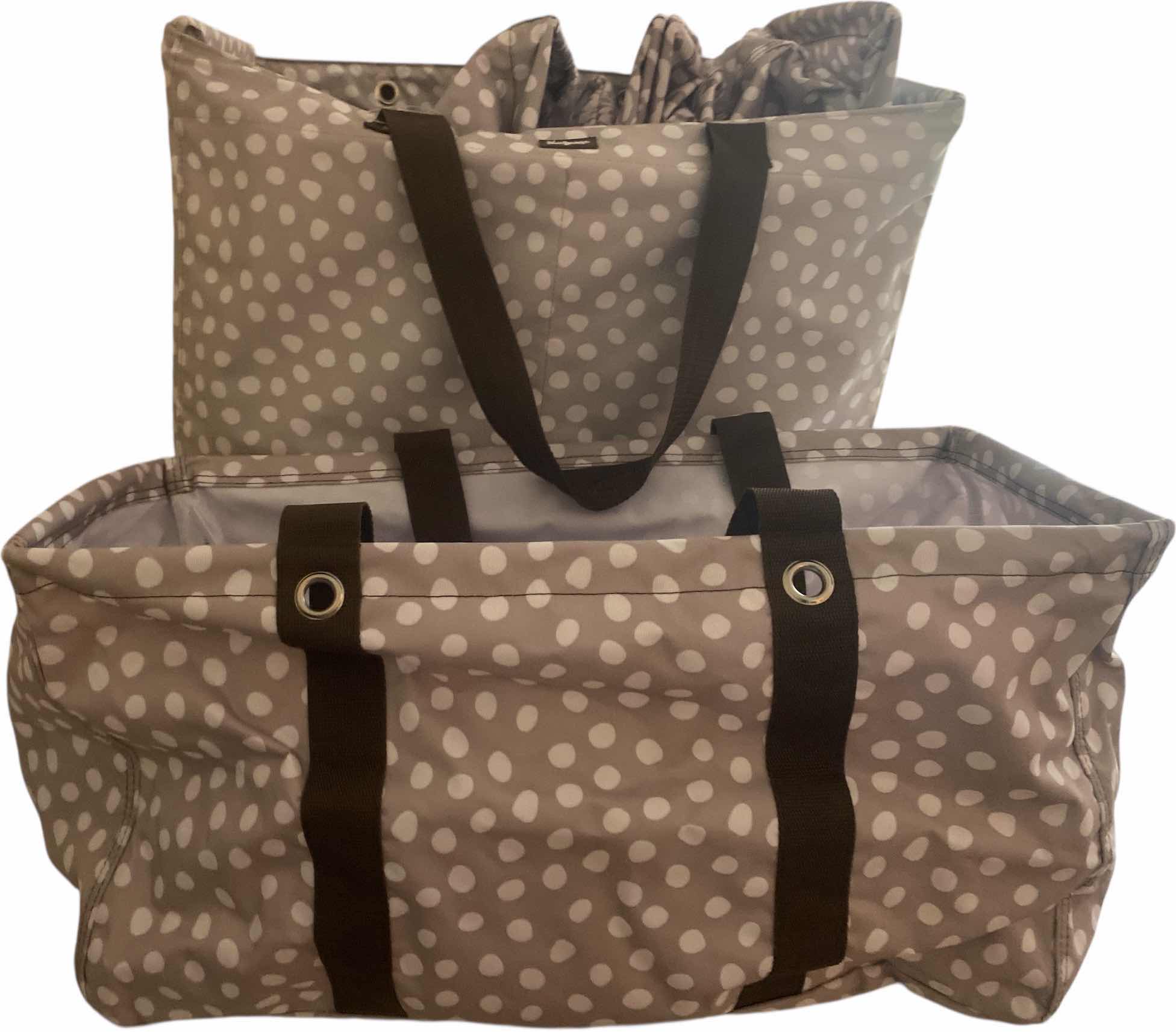 Photo 1 of 1-THIRTY ONE COLLAPSABLE STORAGE BAG 21” x 10” H20” & 4 BAGS 21” x 9” H10”