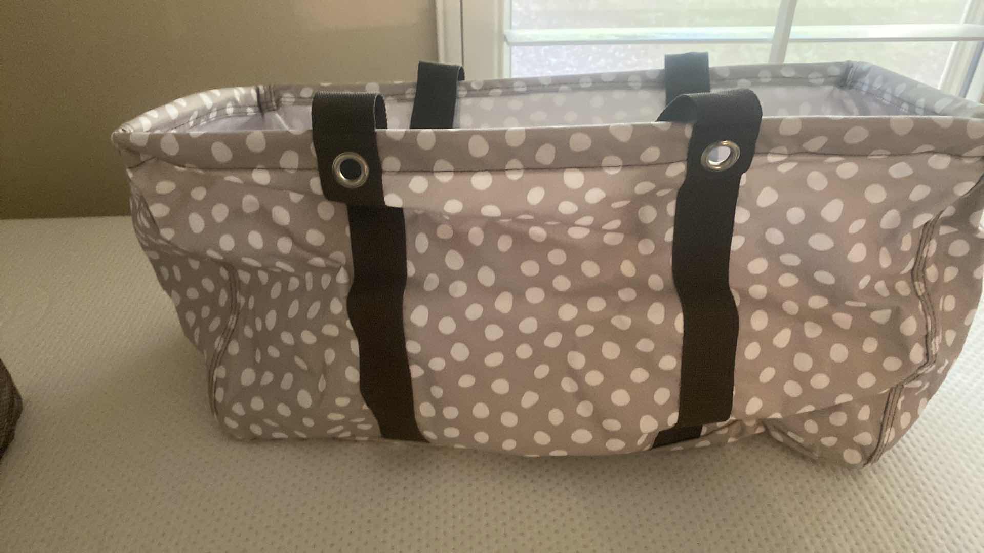 Photo 1 of 1-THIRTY ONE COLLAPSABLE STORAGE BAG 21” x 10” H20” & 3 BAGS 21” x 9” H10”