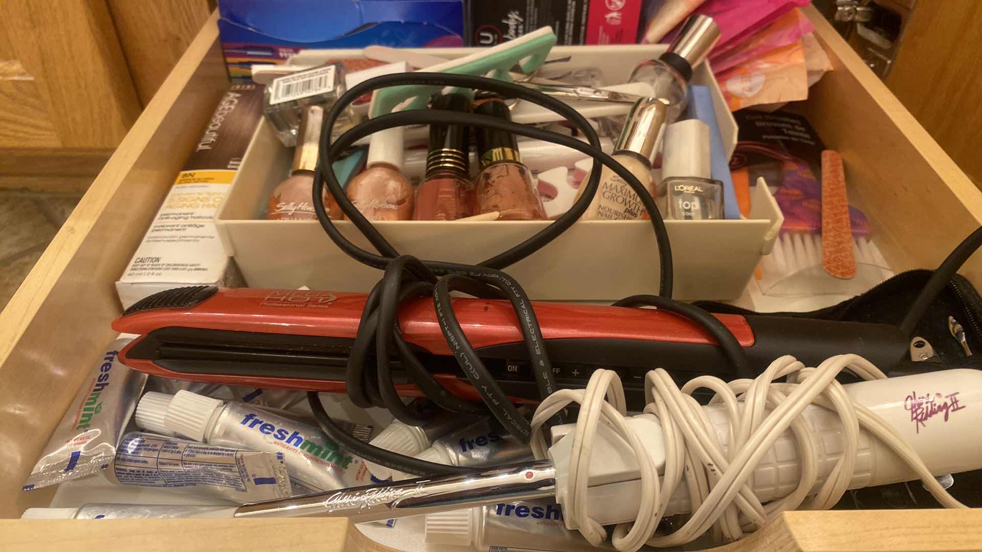 Photo 1 of CONTENTS IN CABINET - PERSONAL CARE