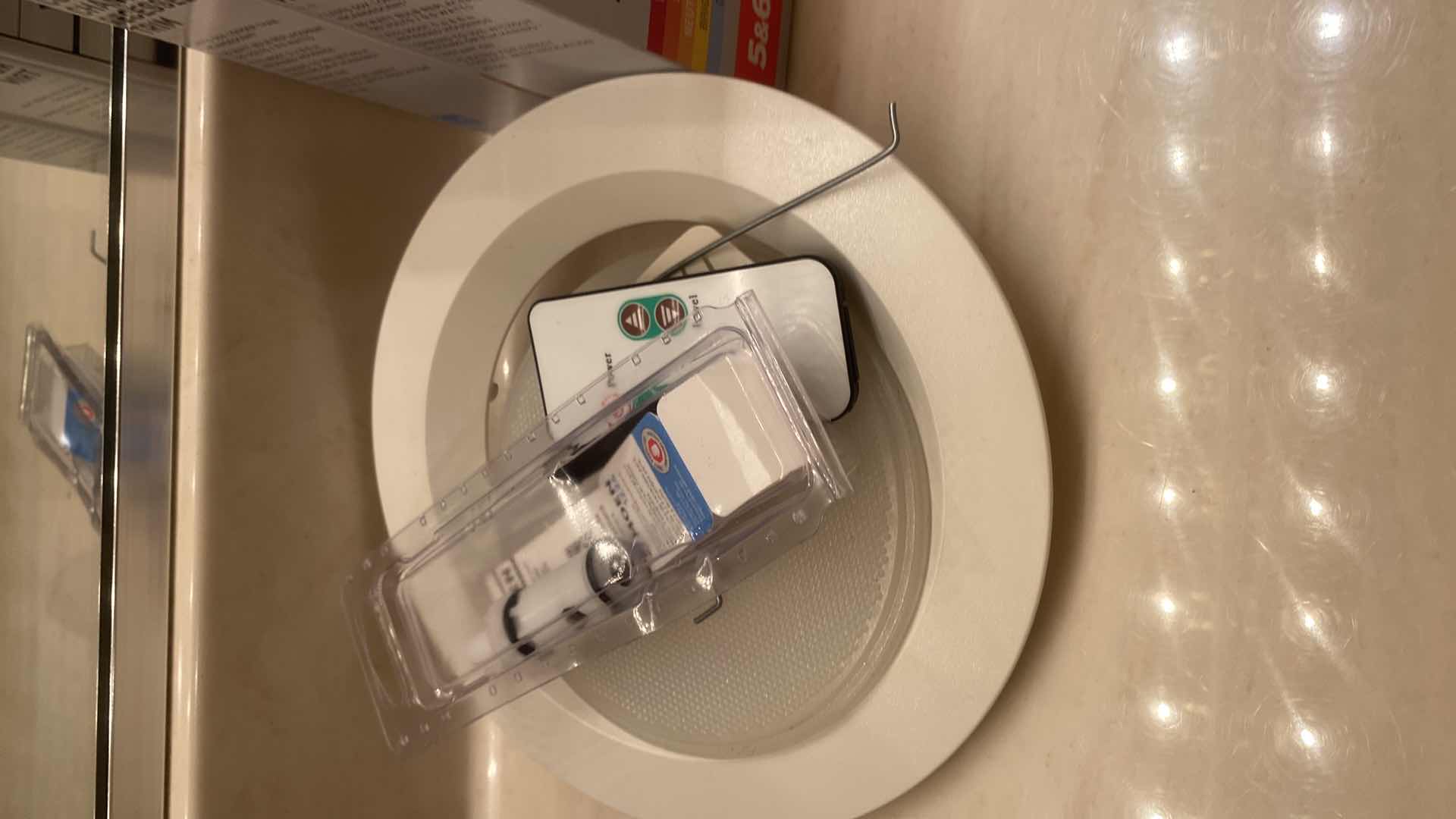 Photo 1 of 3-COLOR CHANGING RECESSED TRIM